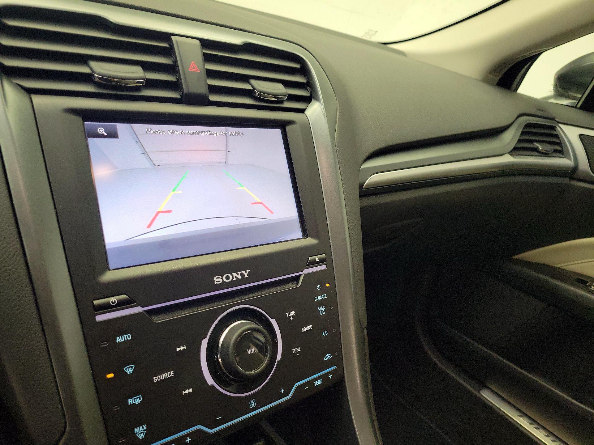 Thumbnail: 2015 Ford Fusion - 15