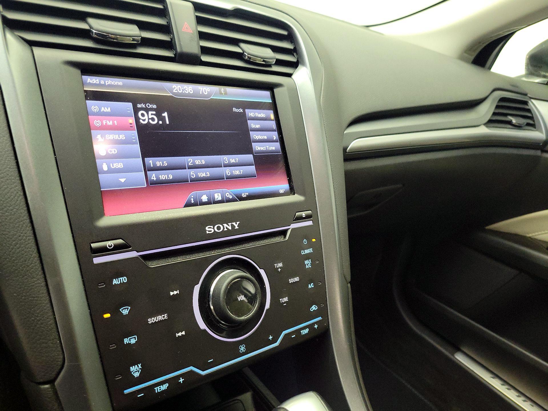 Thumbnail: 2015 Ford Fusion - 16