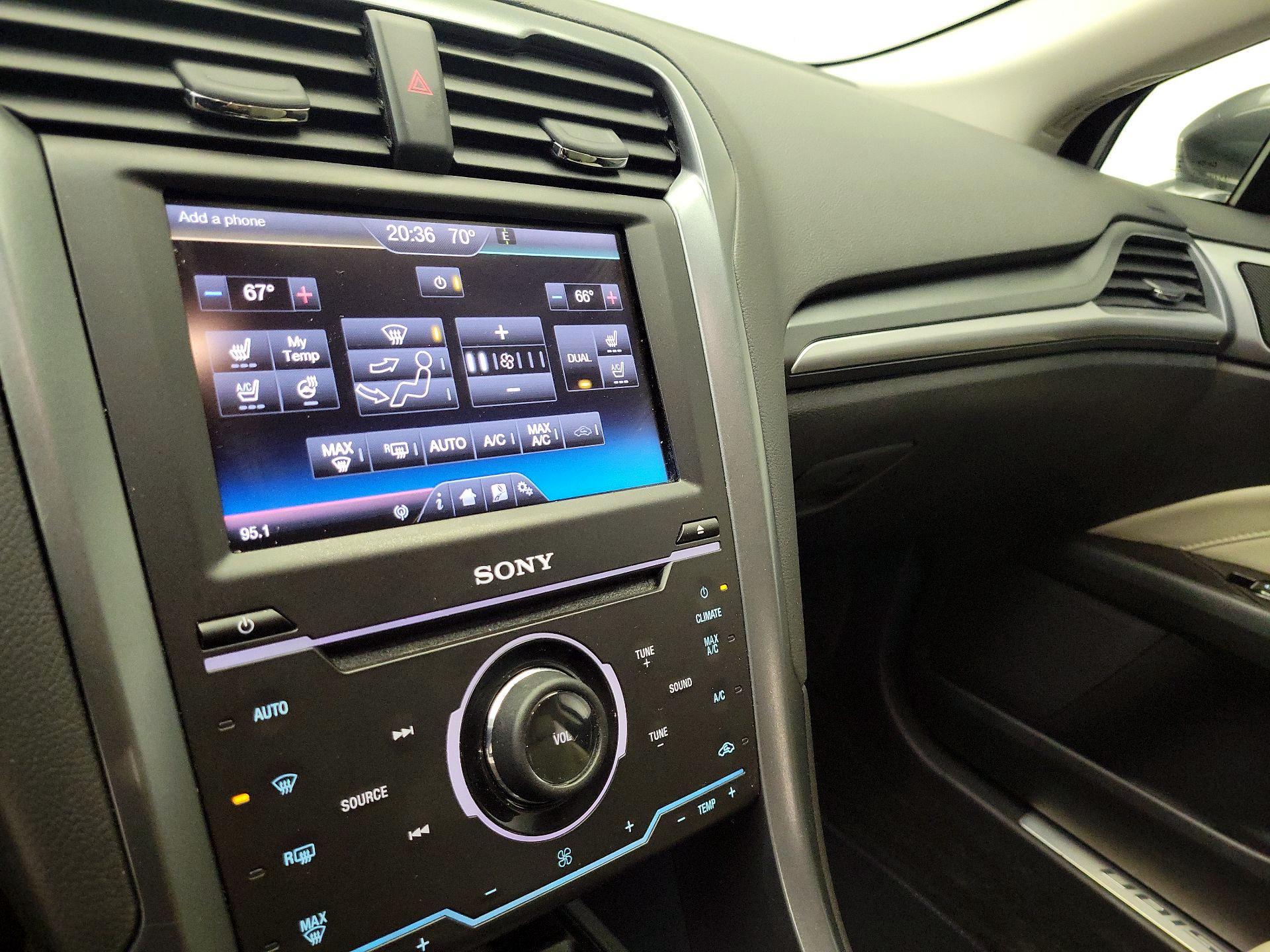 Thumbnail: 2015 Ford Fusion - 17