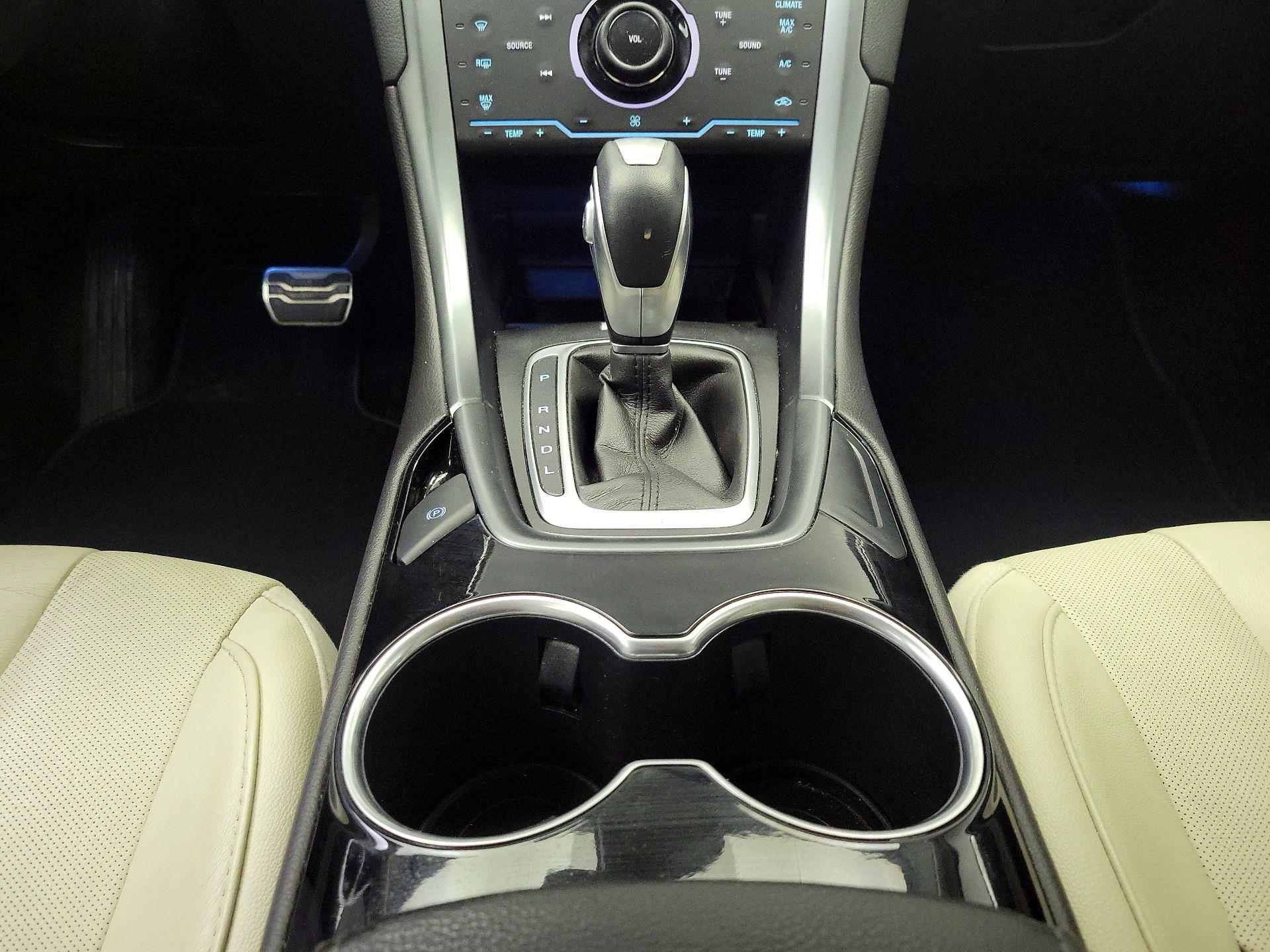 Thumbnail: 2015 Ford Fusion - 18