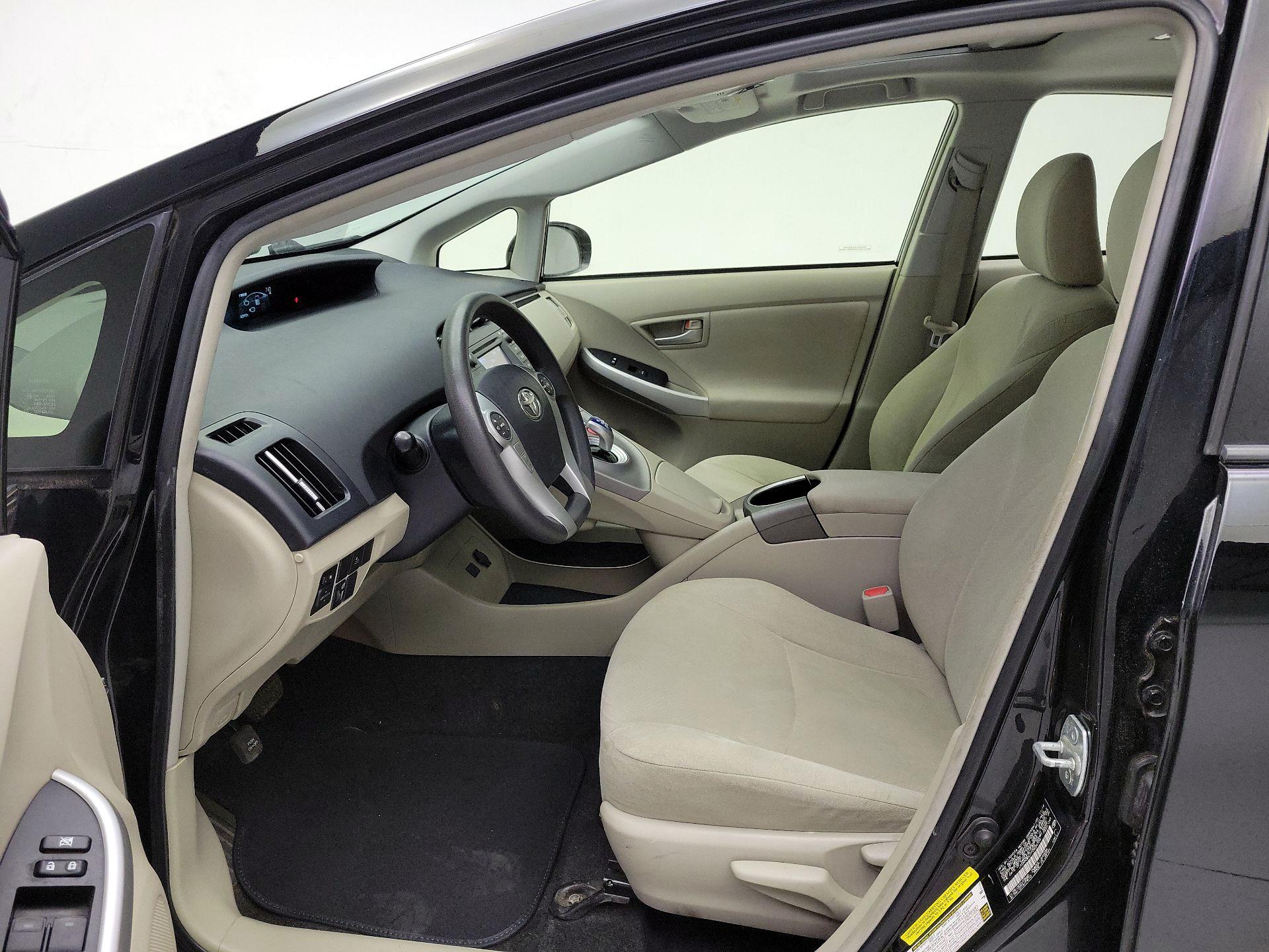 Thumbnail: 2015 Toyota Prius - 11