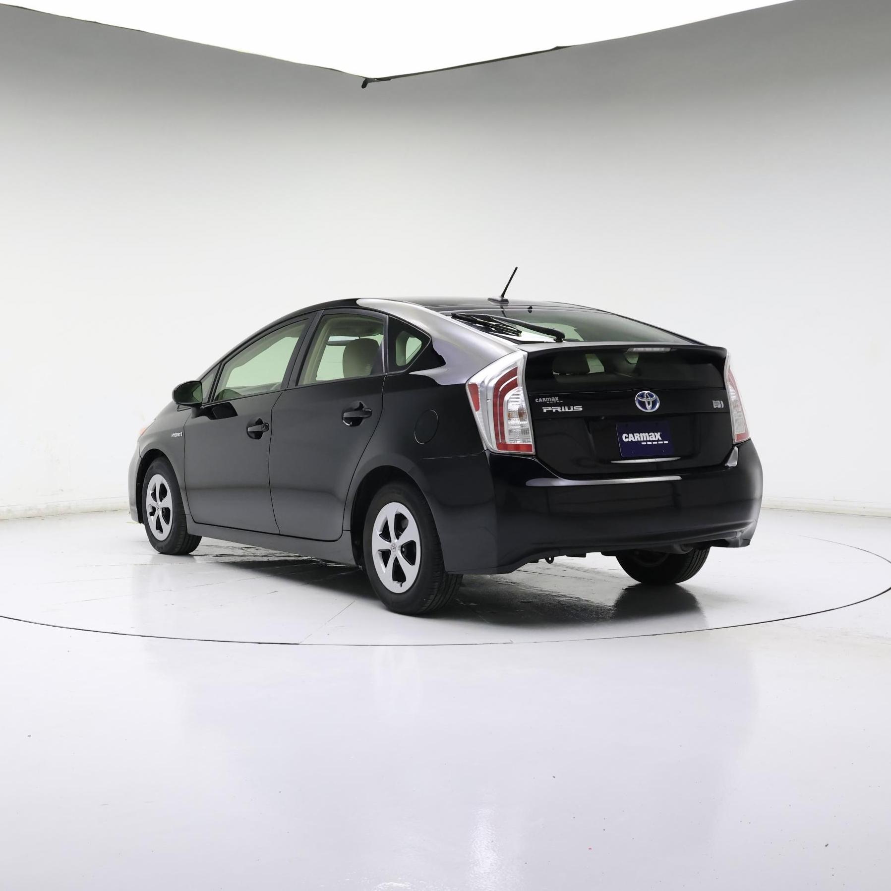 Thumbnail: 2015 Toyota Prius - 2