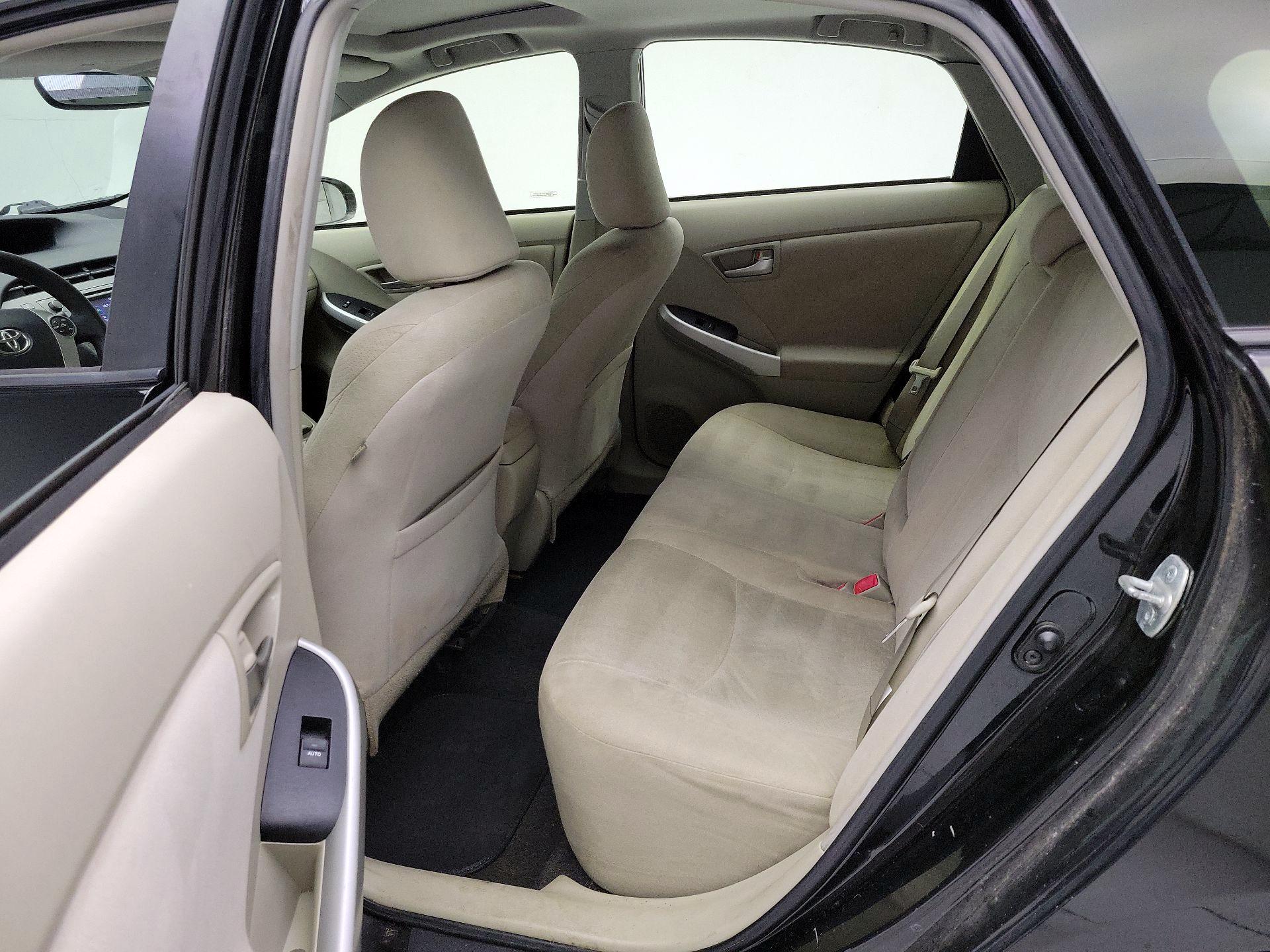 Thumbnail: 2015 Toyota Prius - 19