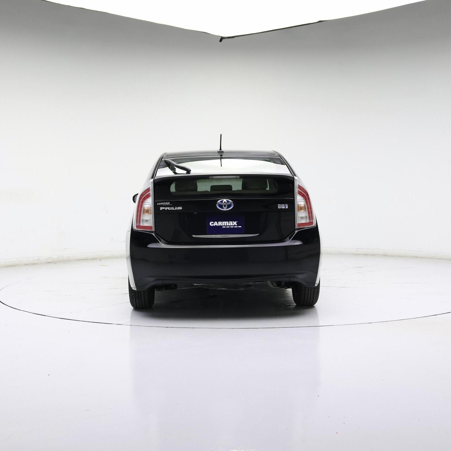 Thumbnail: 2015 Toyota Prius - 6