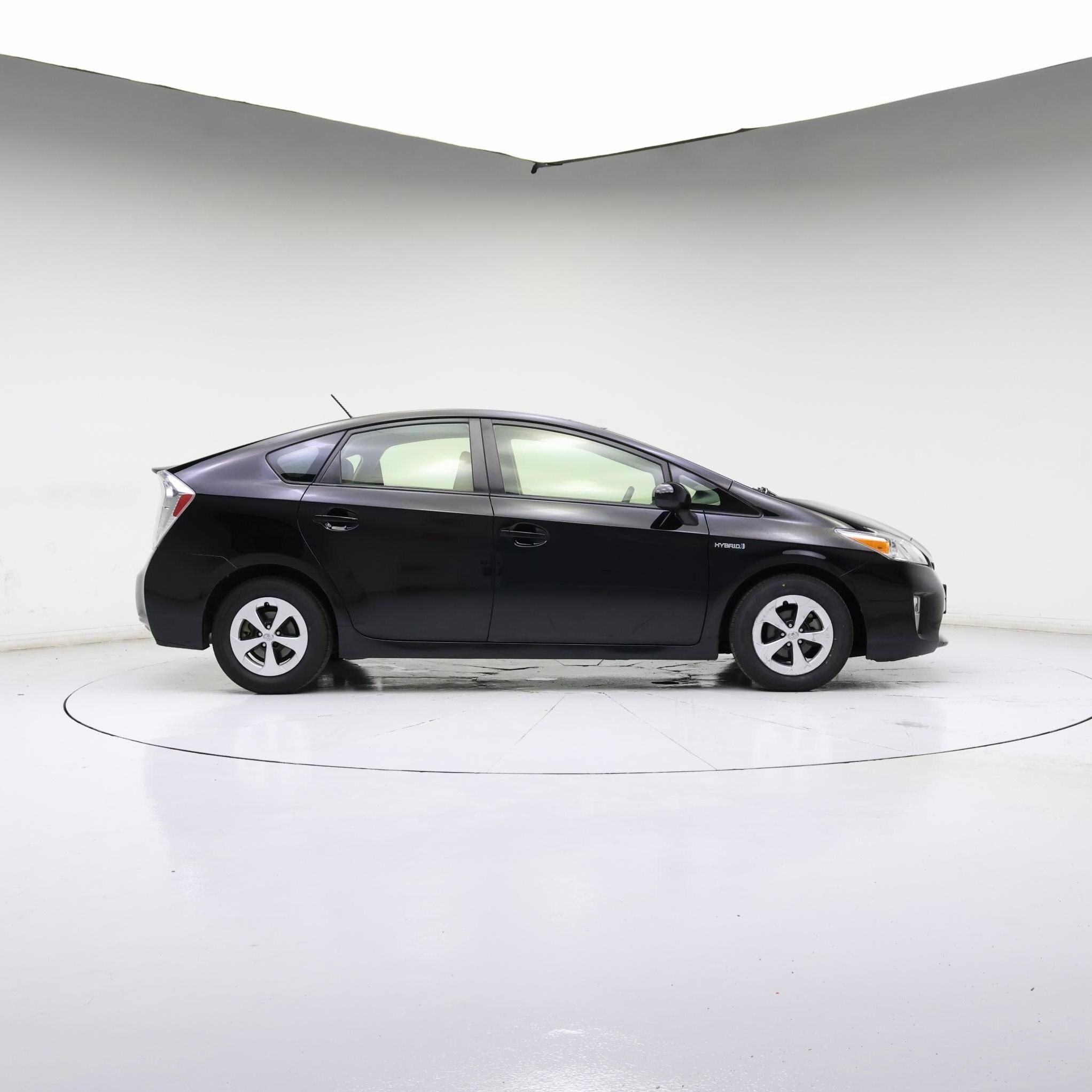 Thumbnail: 2015 Toyota Prius - 7