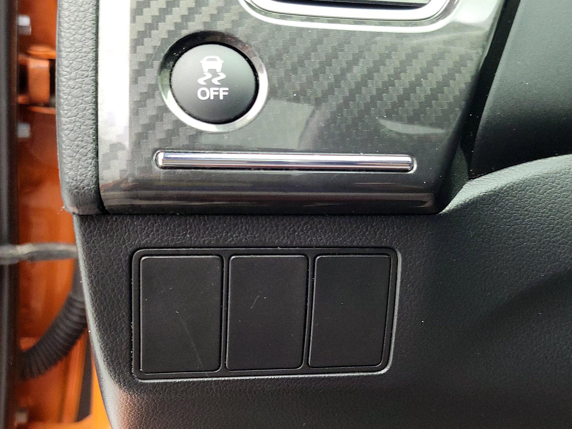 Thumbnail: 2015 Honda Civic - 13