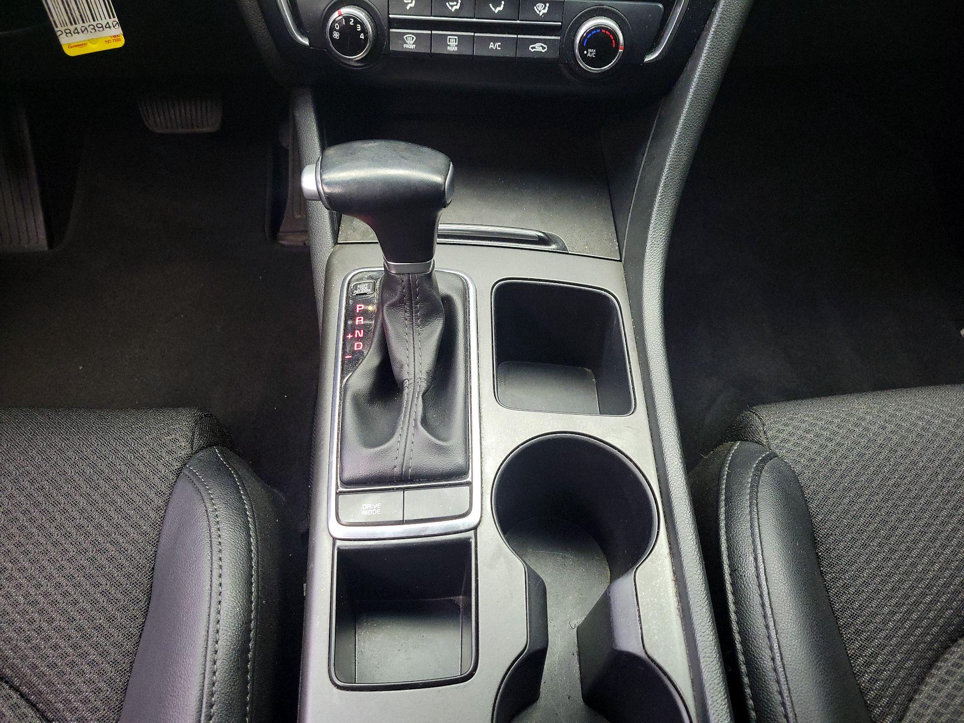 Thumbnail: 2018 Kia Optima - 16