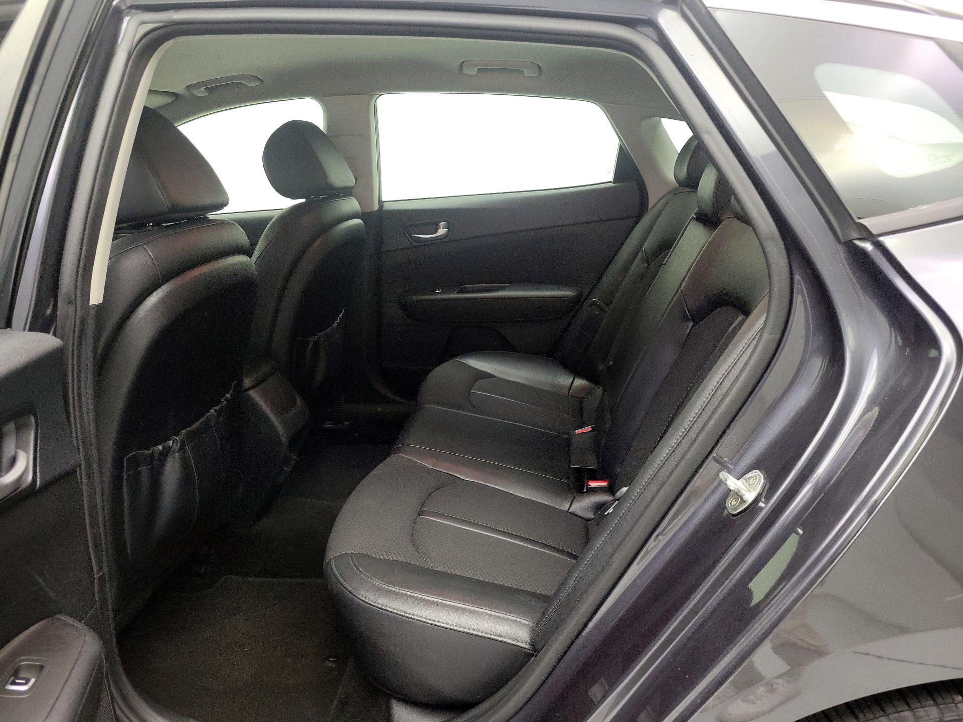 Thumbnail: 2018 Kia Optima - 18