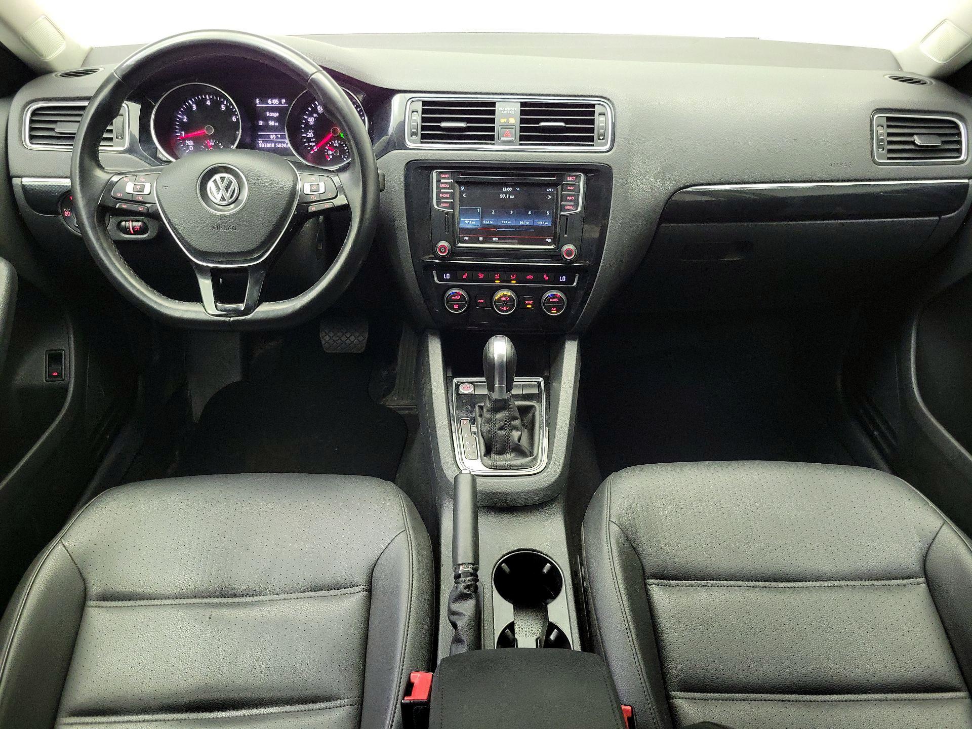 Thumbnail: 2017 Volkswagen Jetta - 9
