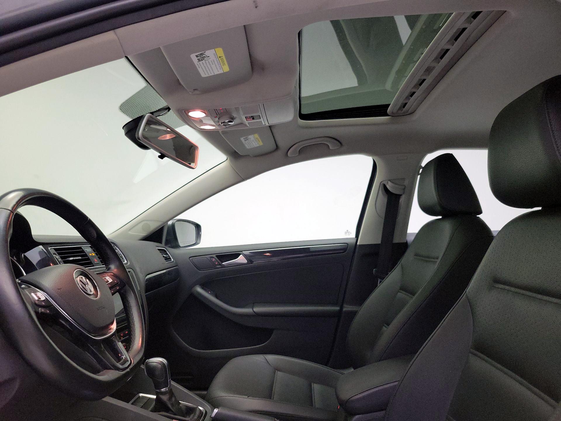 Thumbnail: 2017 Volkswagen Jetta - 20