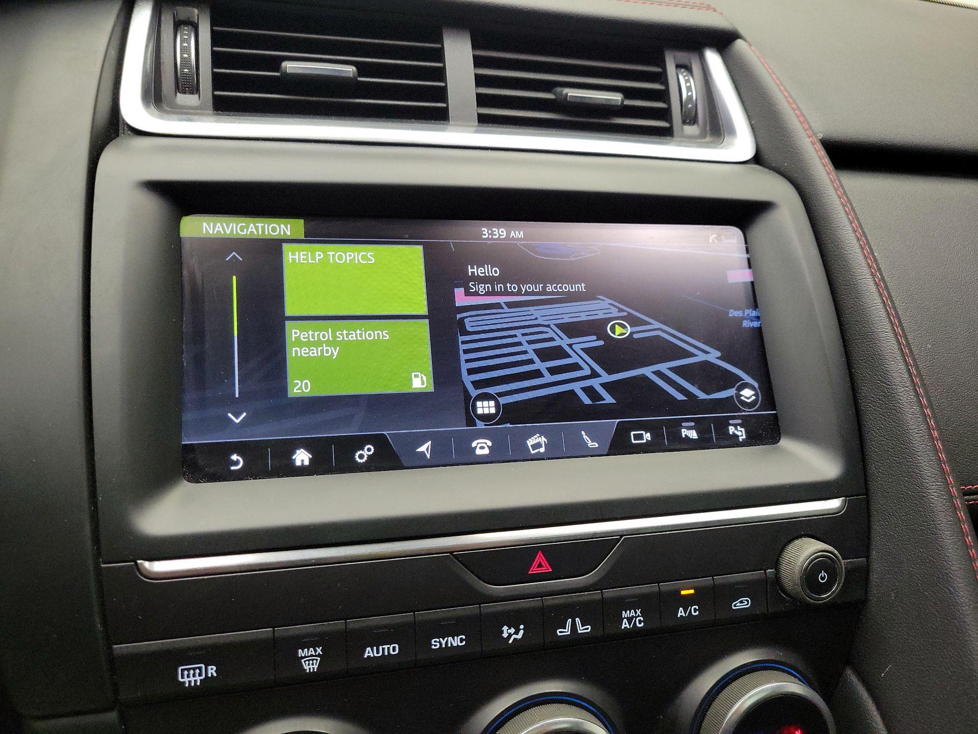 Thumbnail: 2018 Jaguar E-Pace - 14