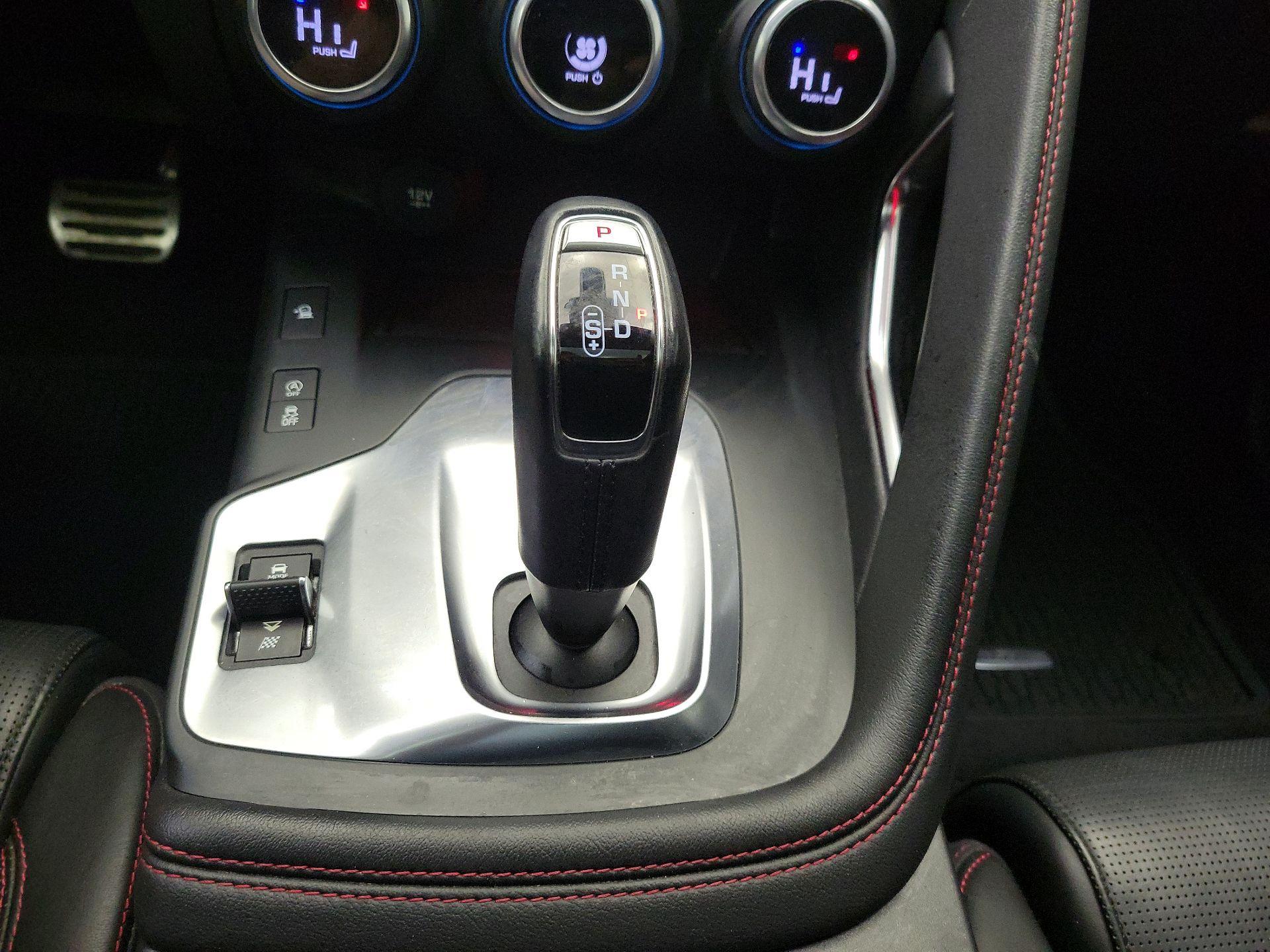 Thumbnail: 2018 Jaguar E-Pace - 18