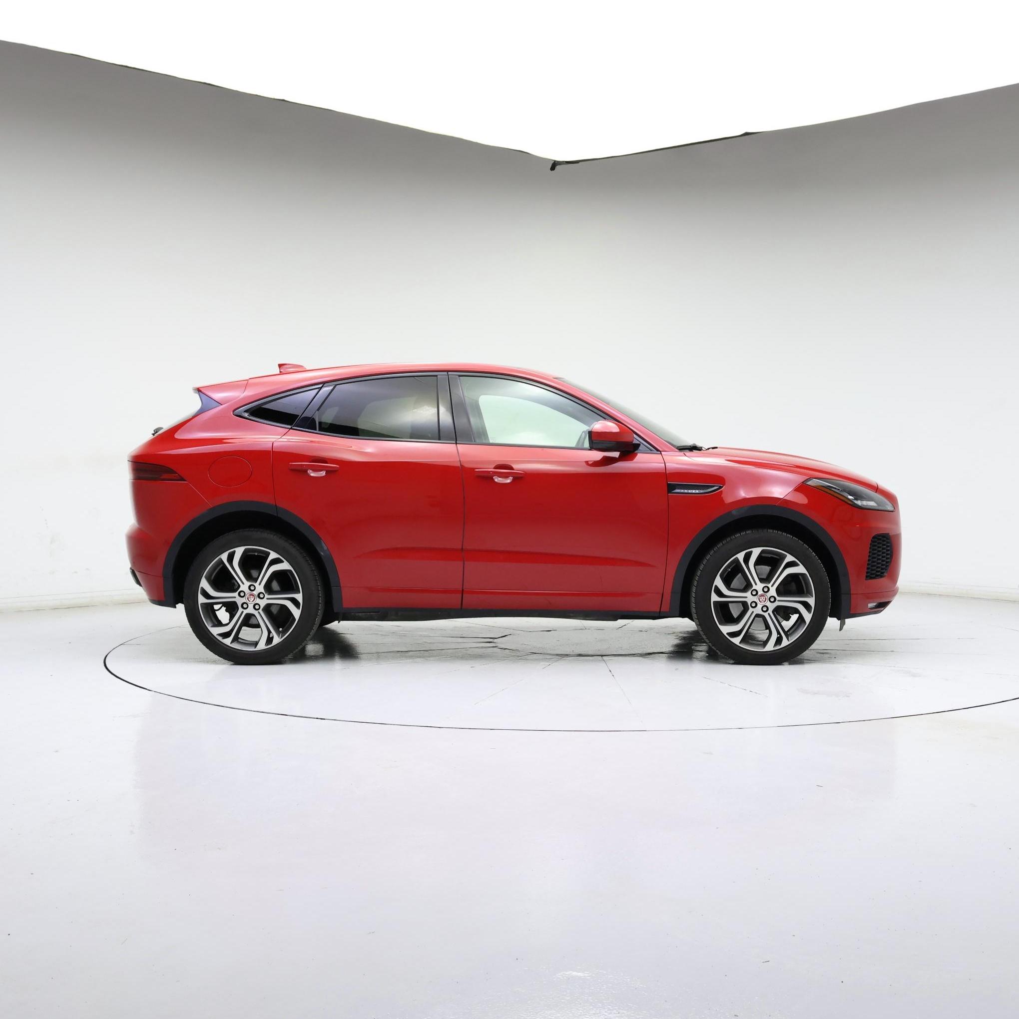 Thumbnail: 2018 Jaguar E-Pace - 3