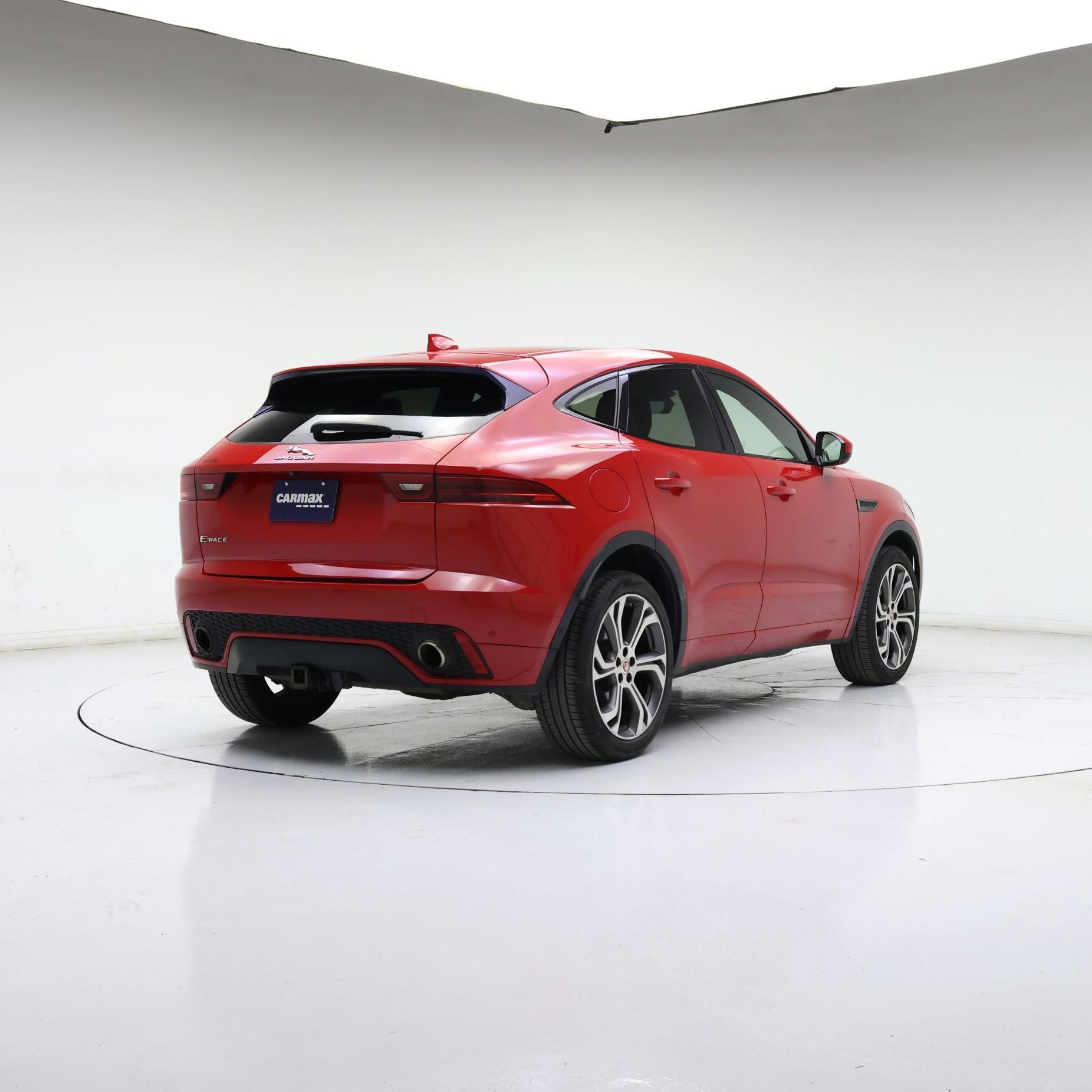 Thumbnail: 2018 Jaguar E-Pace - 4