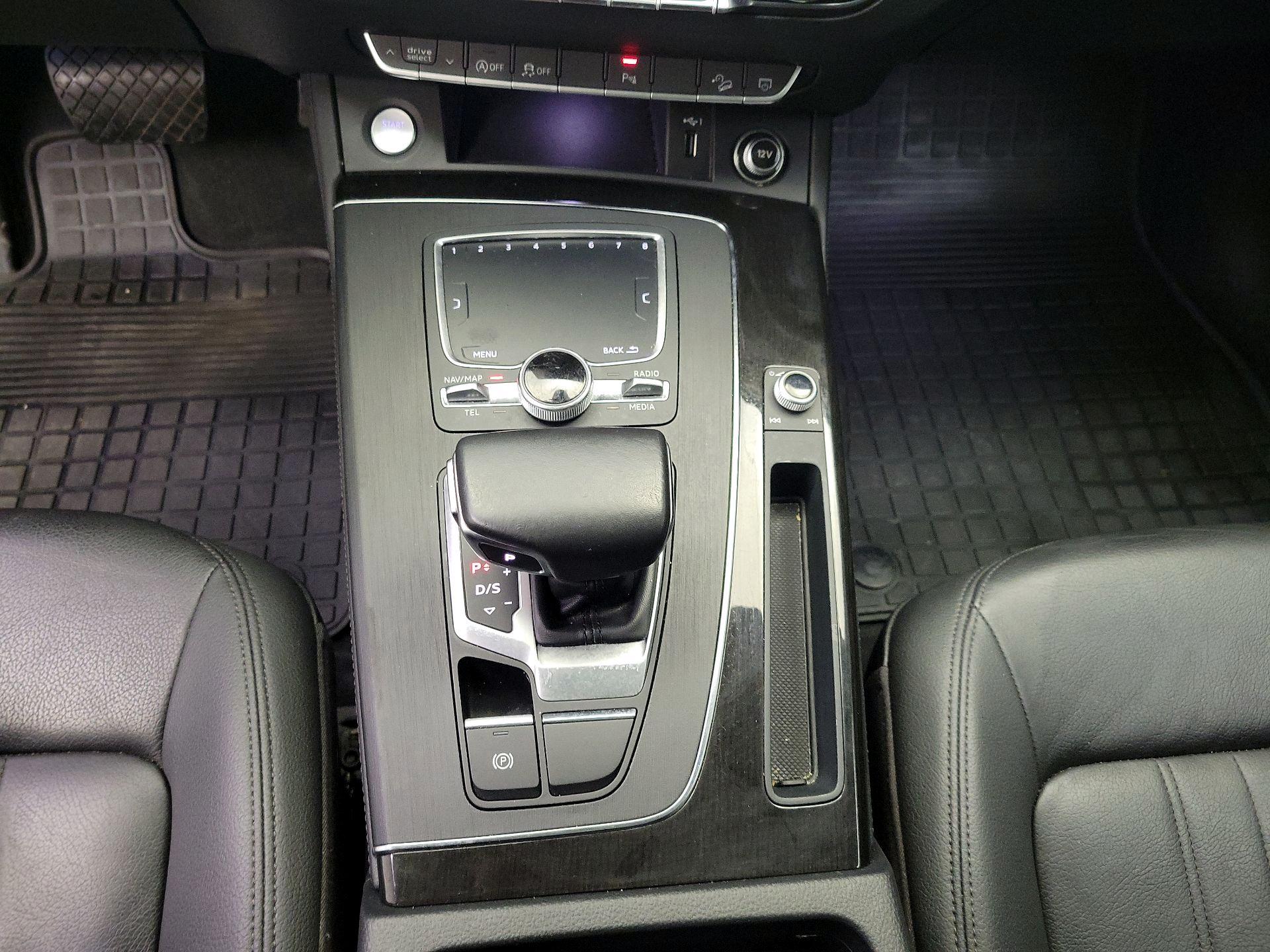 Thumbnail: 2020 Audi Q5 - 18