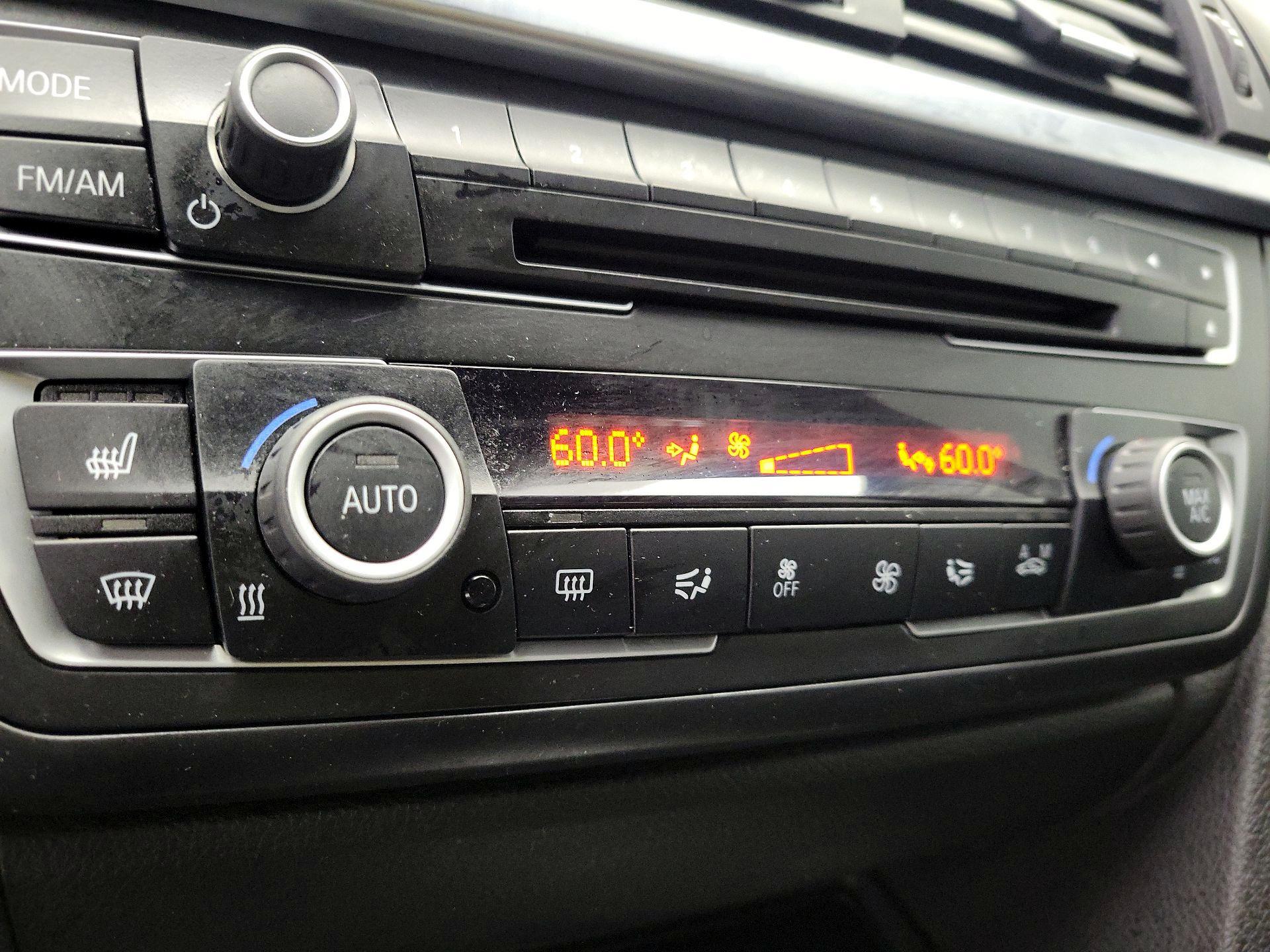 Thumbnail: 2015 BMW 3 Series - 17