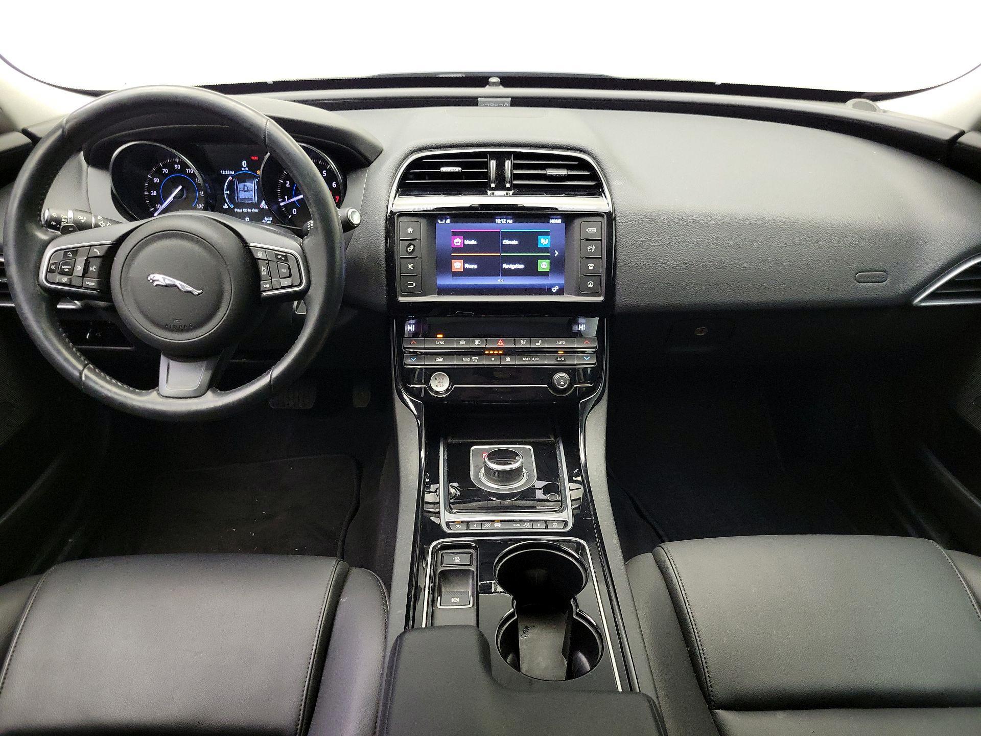 Thumbnail: 2017 Jaguar XE - 9