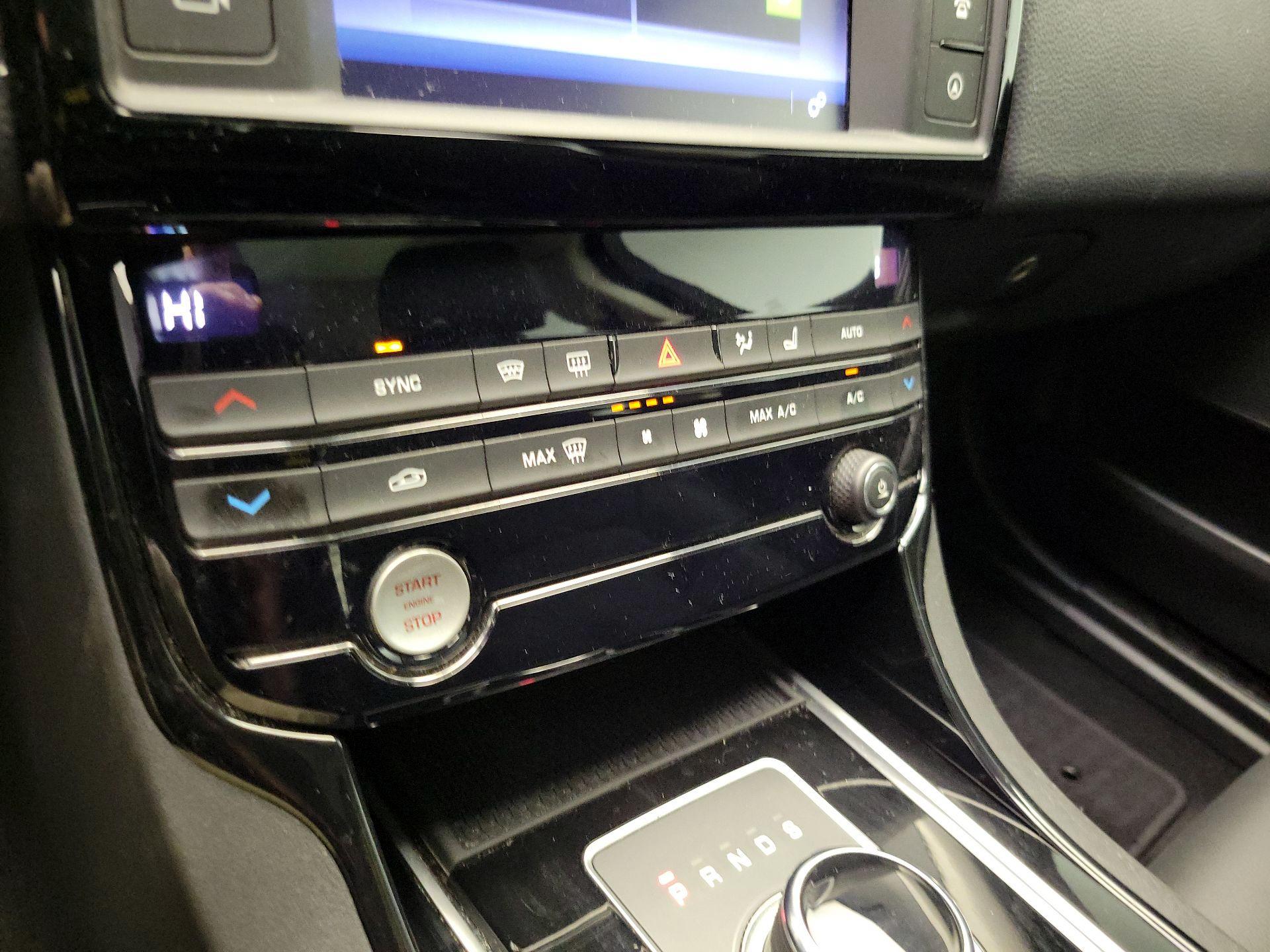 Thumbnail: 2017 Jaguar XE - 16