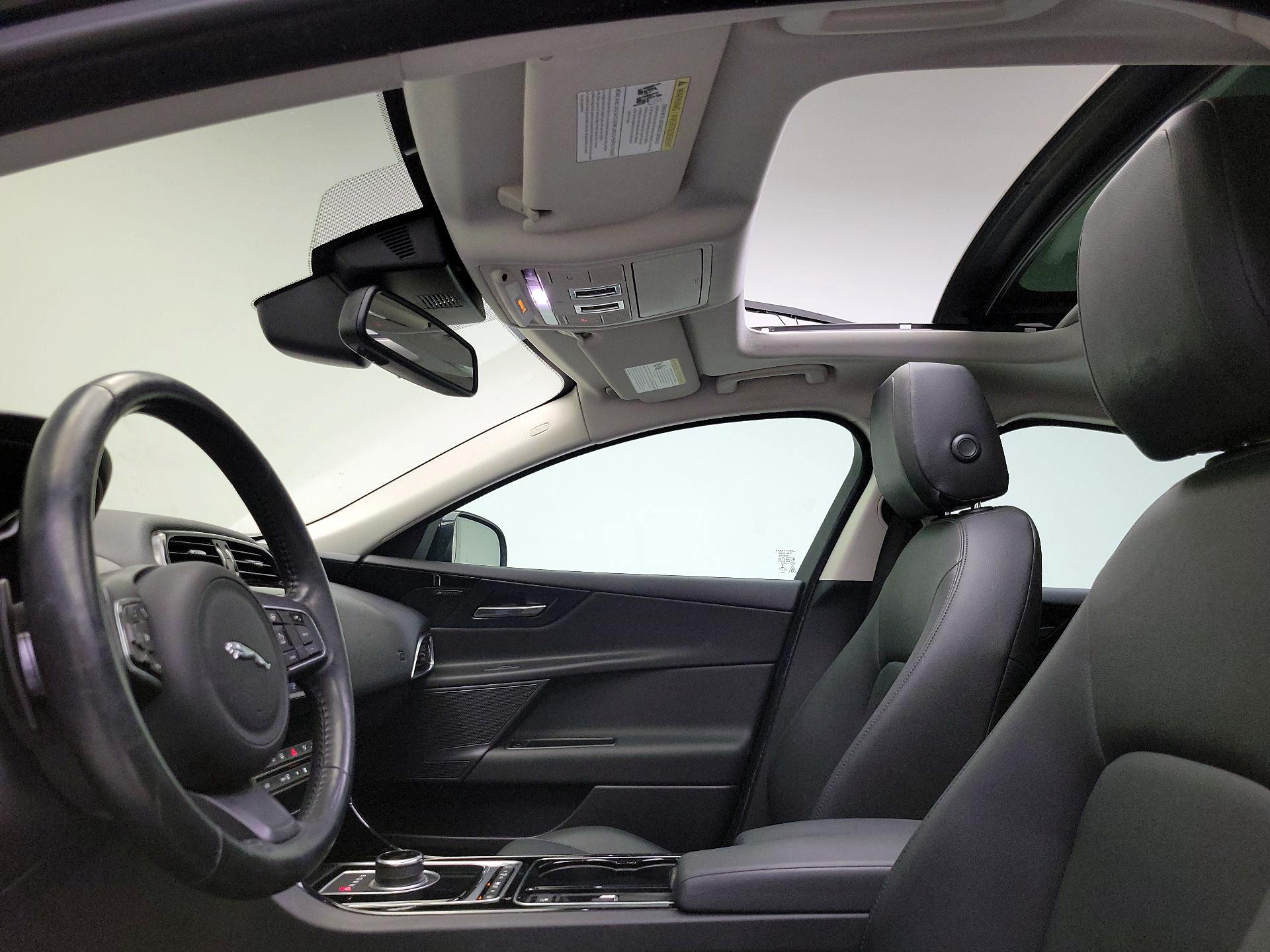 Thumbnail: 2017 Jaguar XE - 19