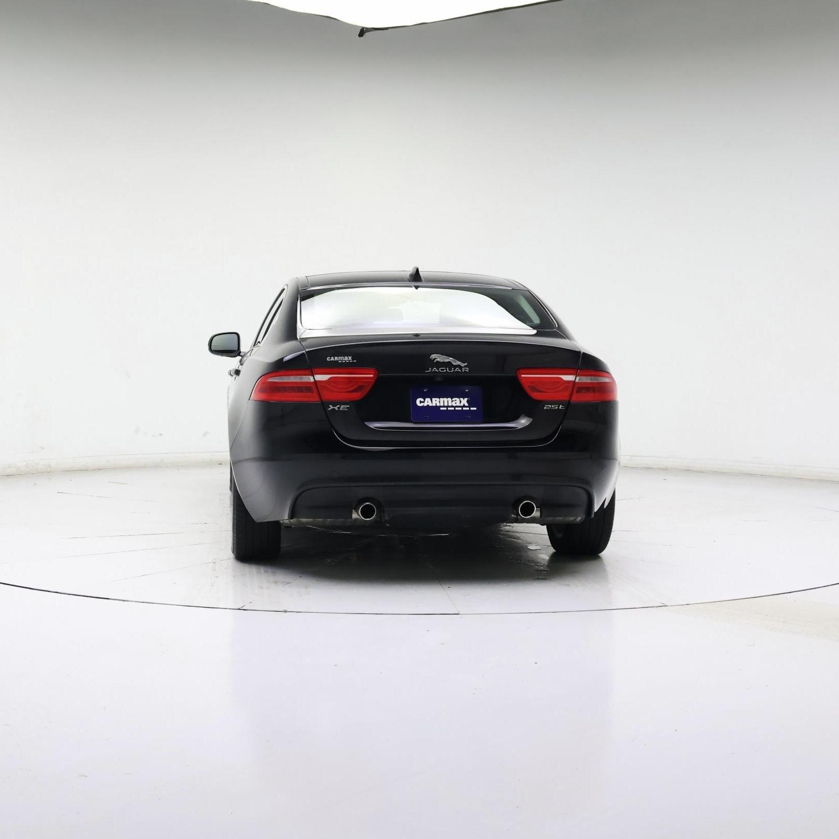 Thumbnail: 2017 Jaguar XE - 6
