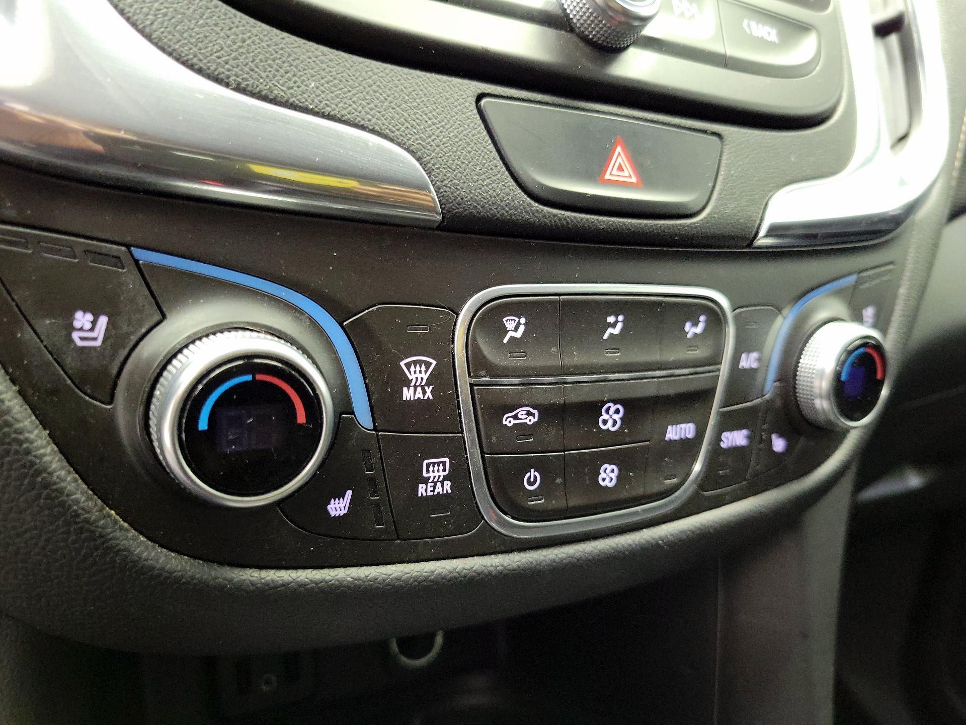 Thumbnail: 2018 Chevrolet Equinox - 16