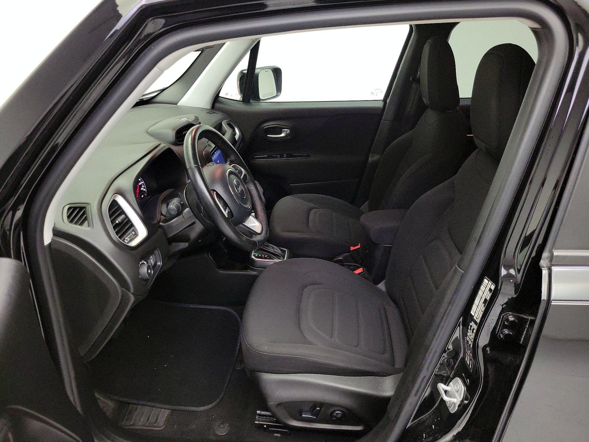 Thumbnail: 2018 Jeep Renegade - 11