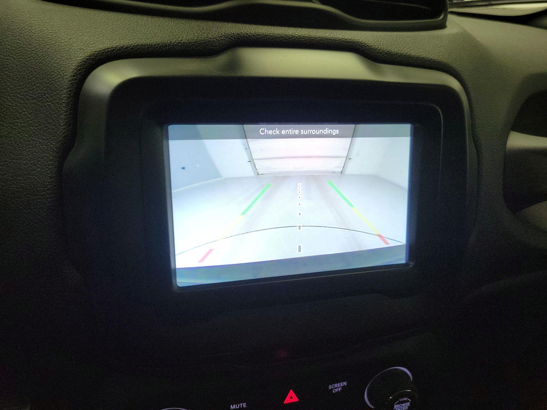 Thumbnail: 2018 Jeep Renegade - 14