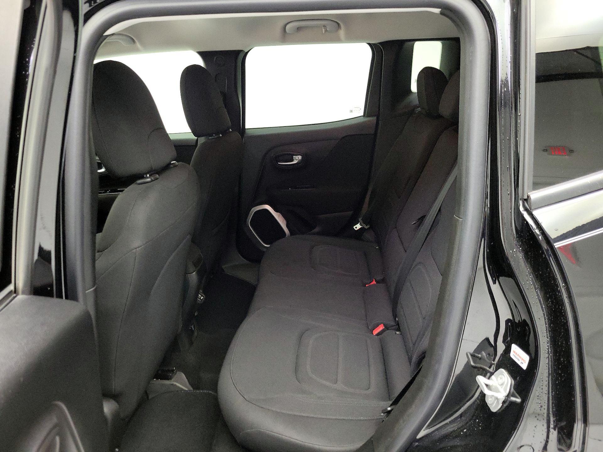 Thumbnail: 2018 Jeep Renegade - 19