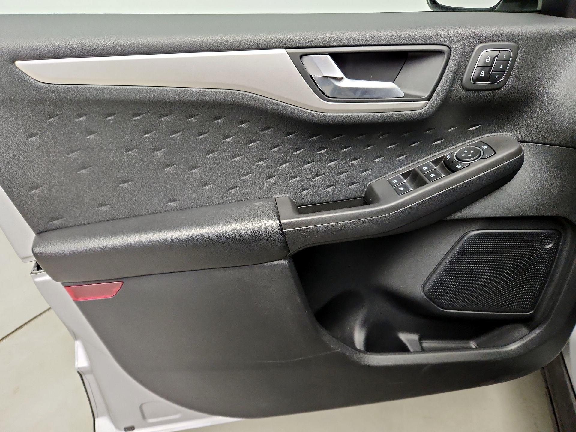 Thumbnail: 2020 Ford Escape - 12