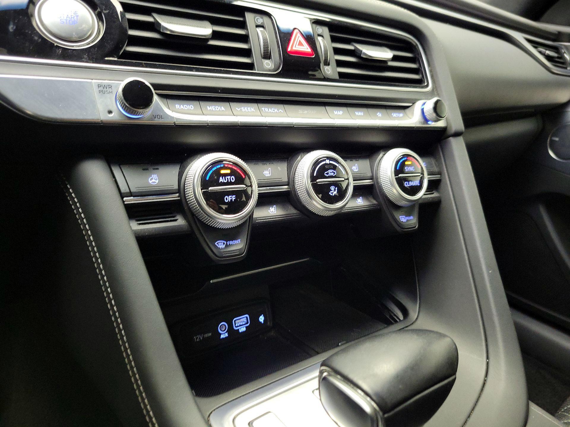 Thumbnail: 2020 Genesis G70 - 17