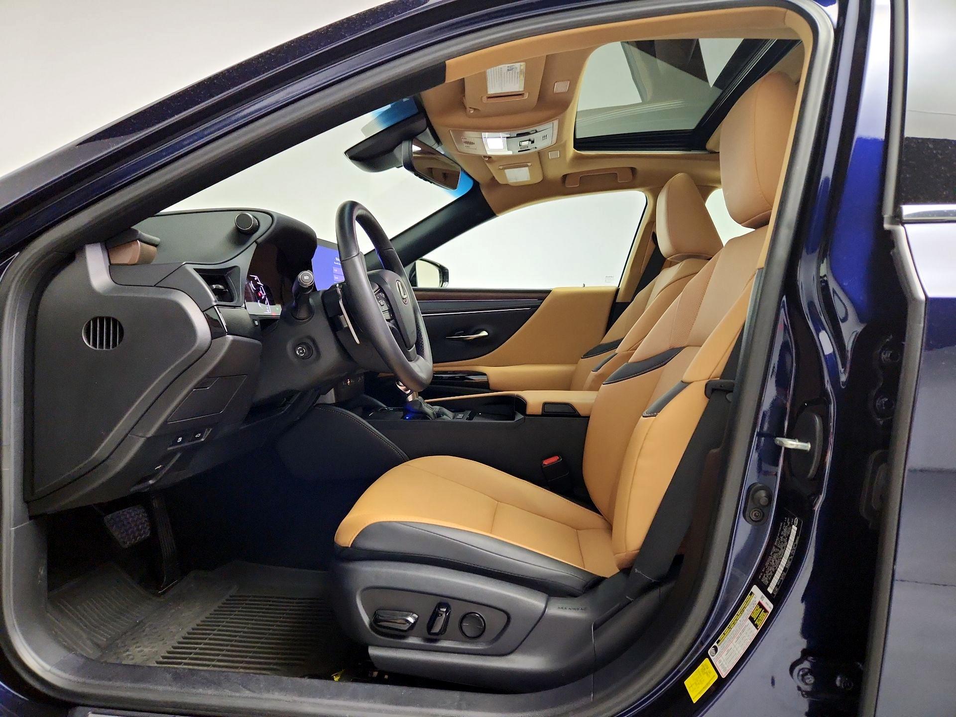 Thumbnail: 2024 Lexus ES - 11