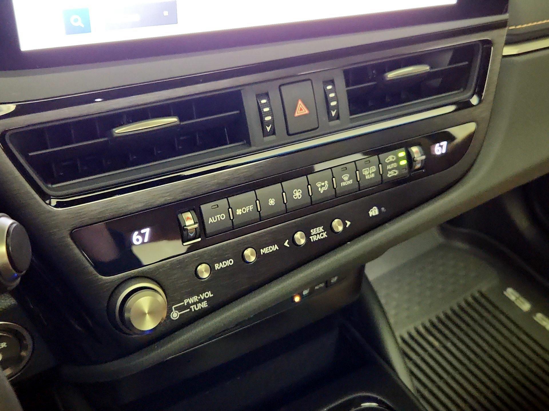 Thumbnail: 2024 Lexus ES - 15