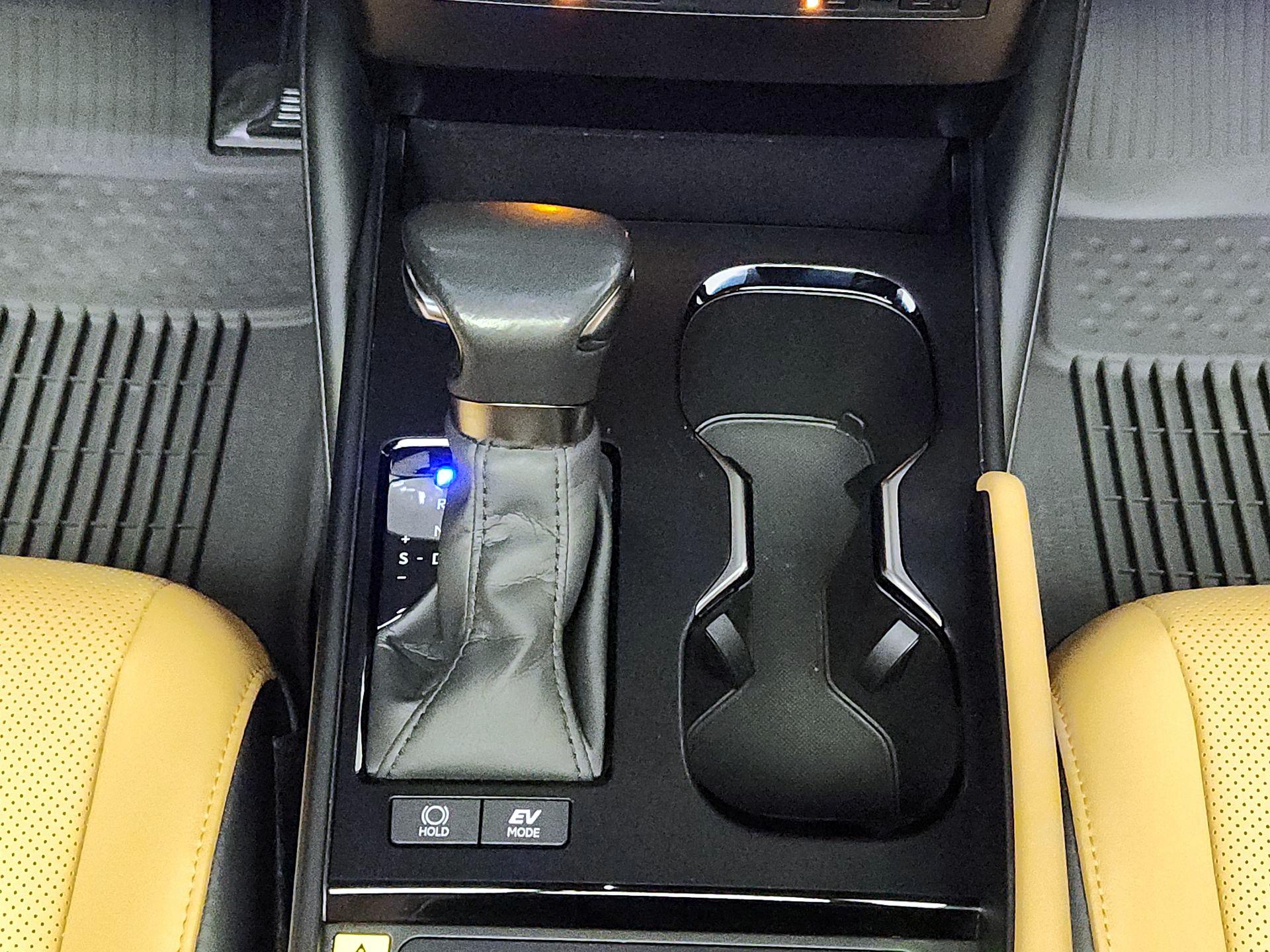 Thumbnail: 2024 Lexus ES - 16