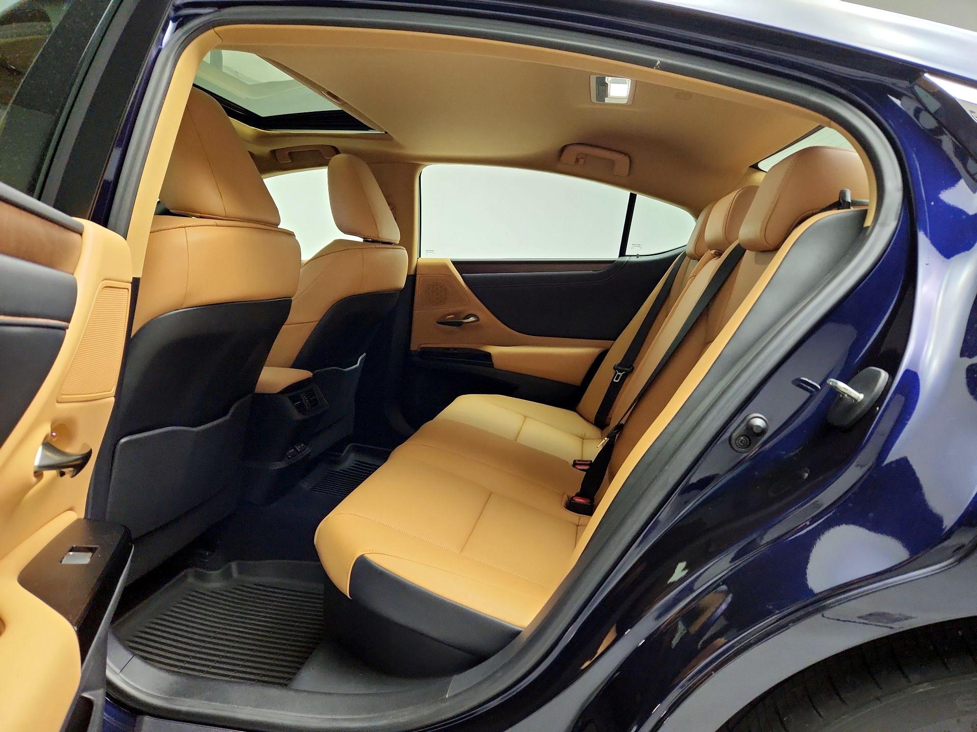 Thumbnail: 2024 Lexus ES - 19