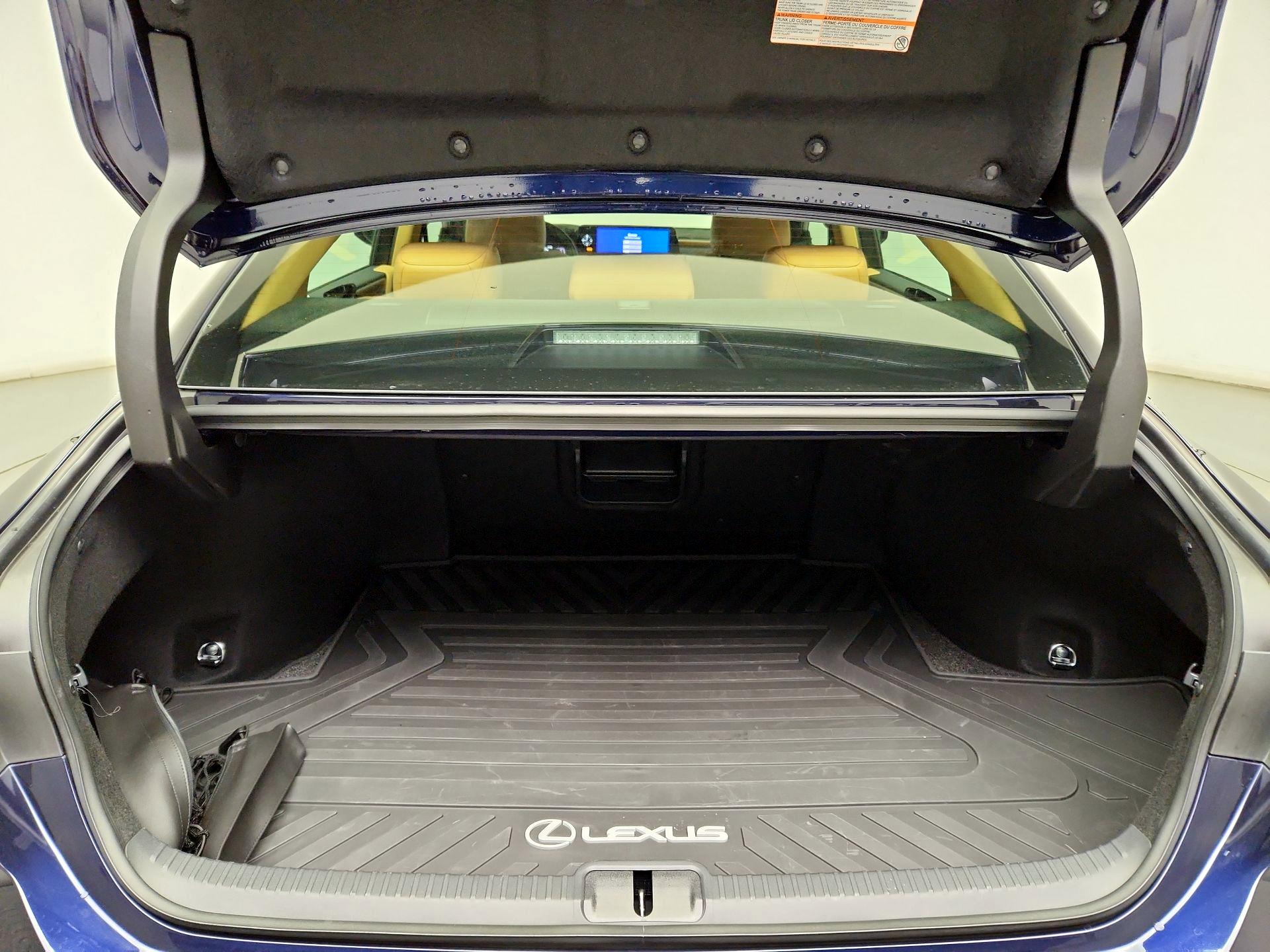 Thumbnail: 2024 Lexus ES - 20