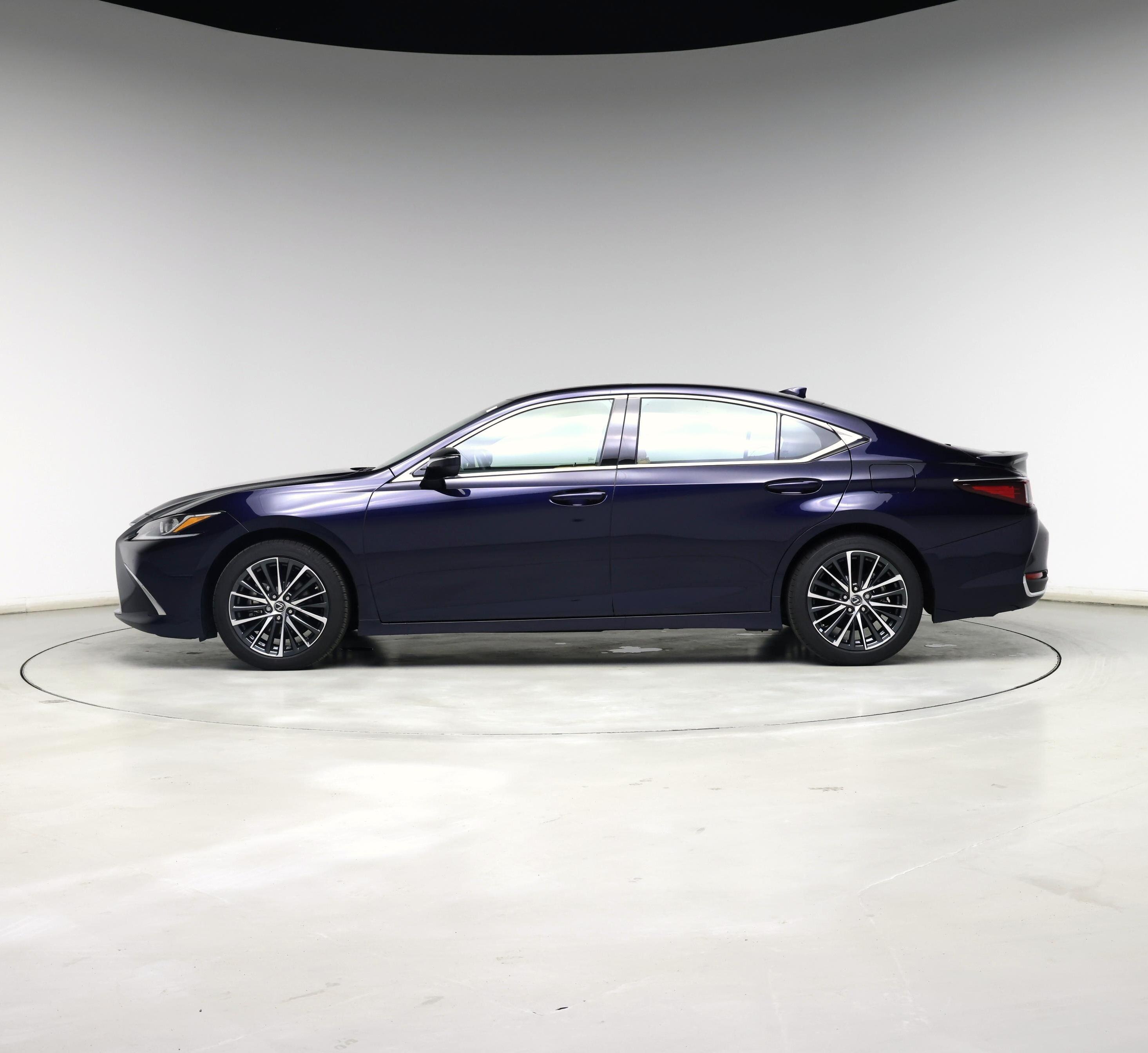 Thumbnail: 2024 Lexus ES - 3