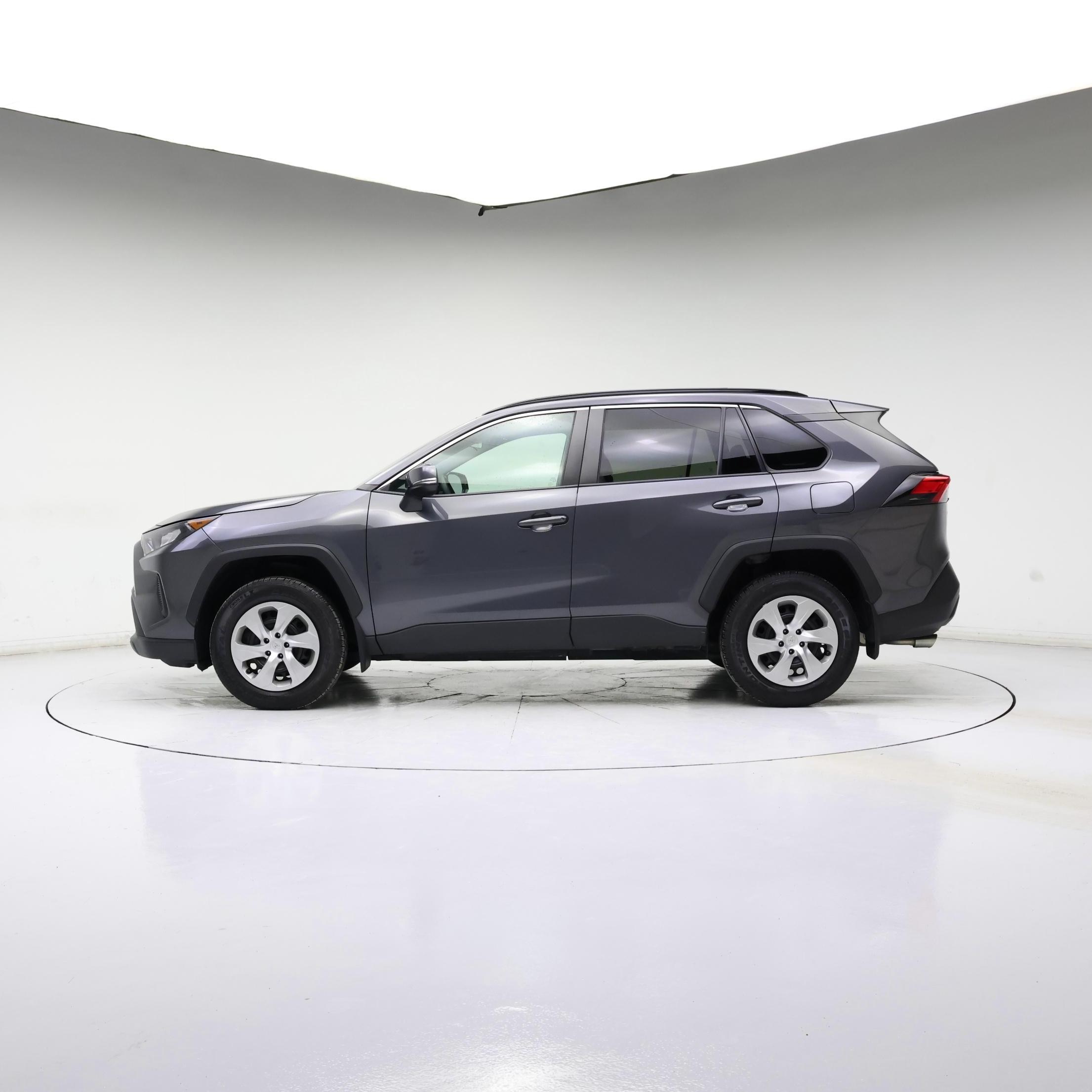 Thumbnail: 2019 Toyota RAV4 - 3