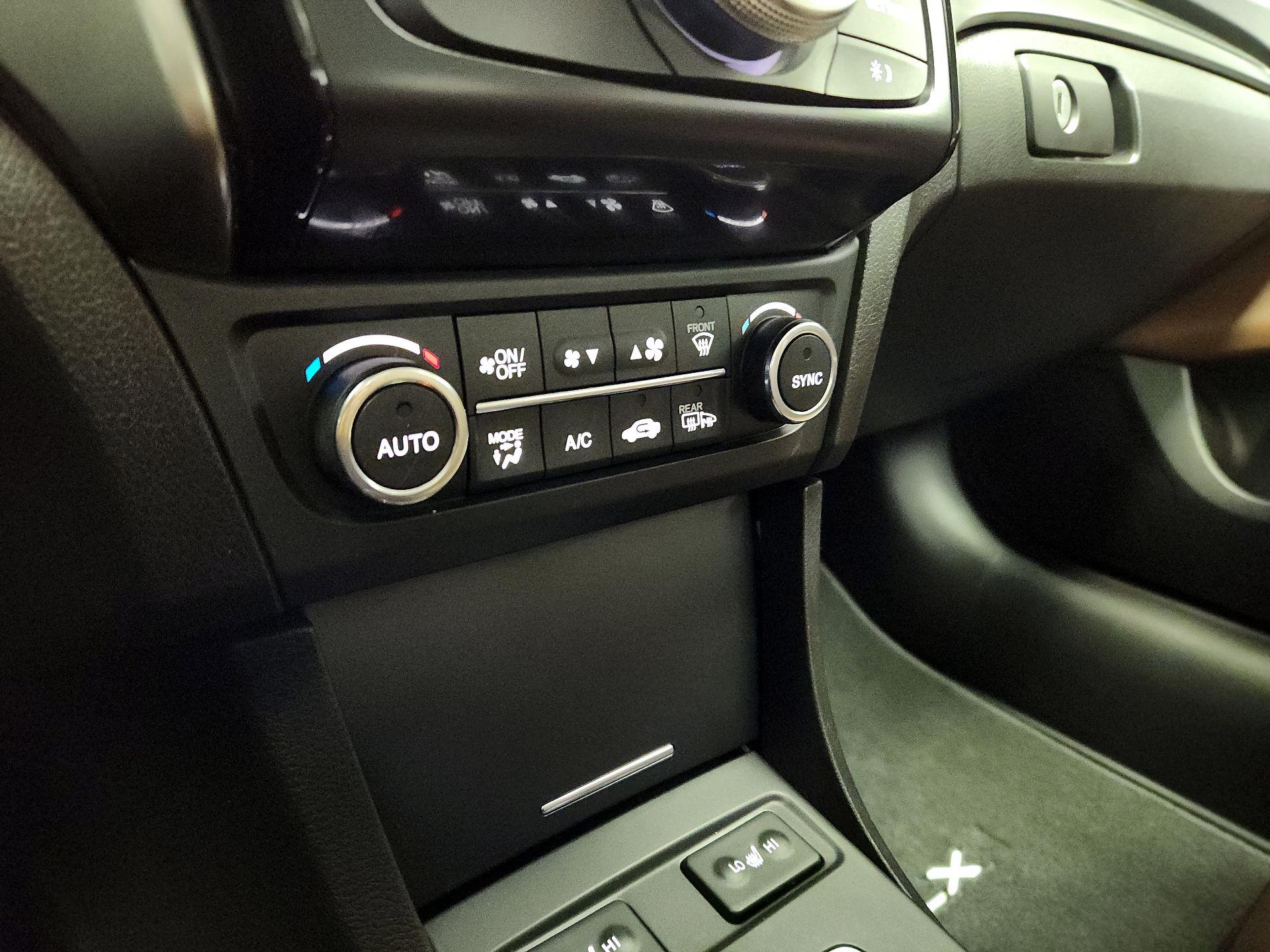 Thumbnail: 2022 Acura ILX - 16