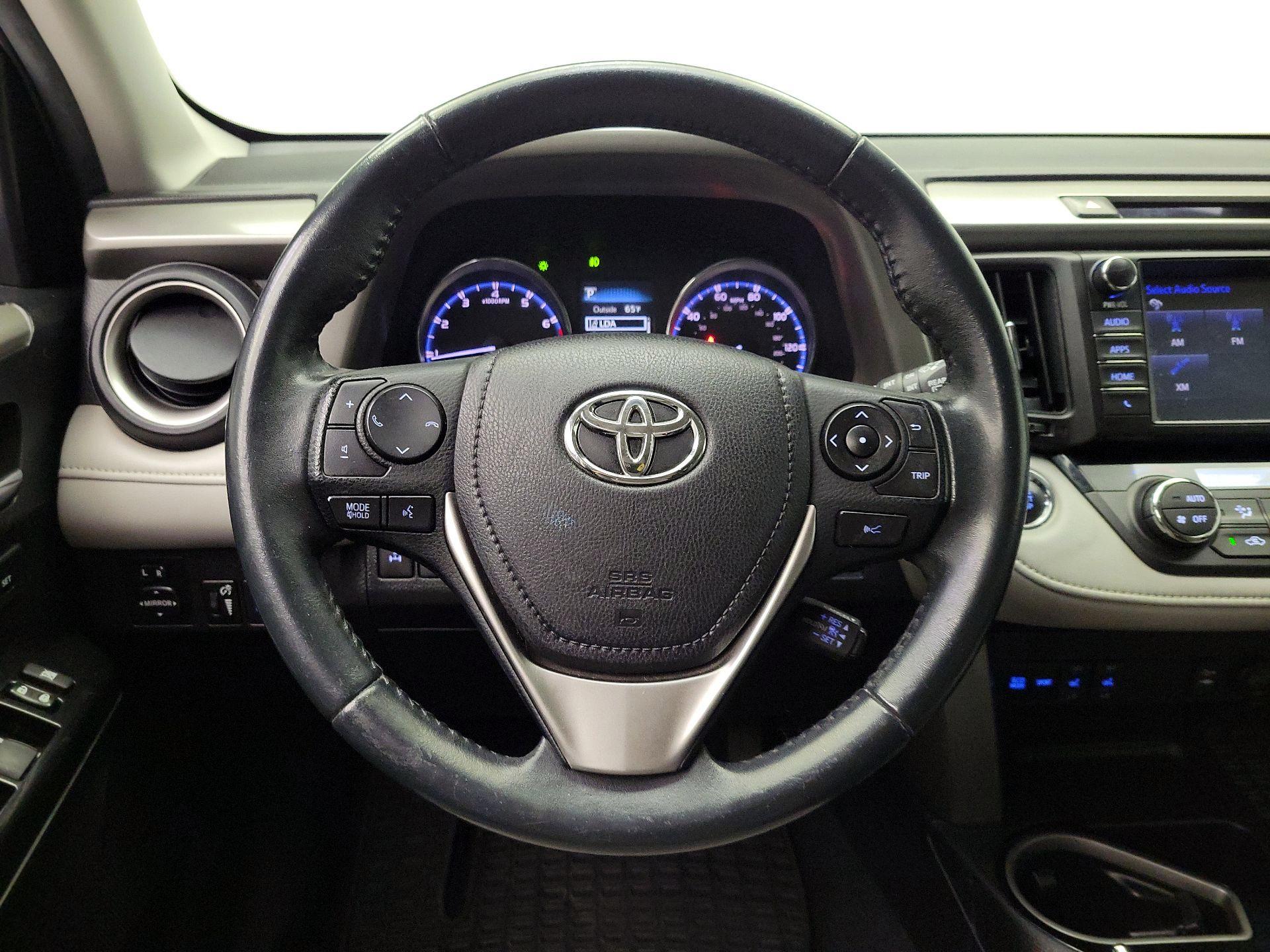 Thumbnail: 2017 Toyota RAV4 - 10