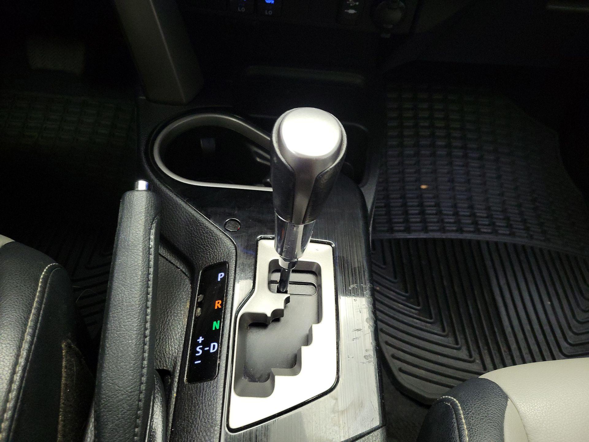 Thumbnail: 2017 Toyota RAV4 - 18