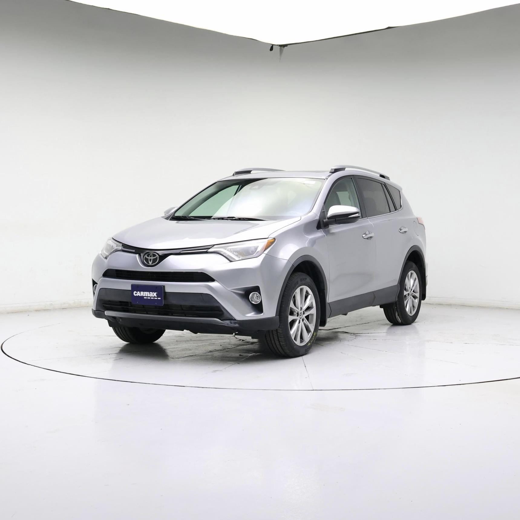 Thumbnail: 2017 Toyota RAV4 - 4