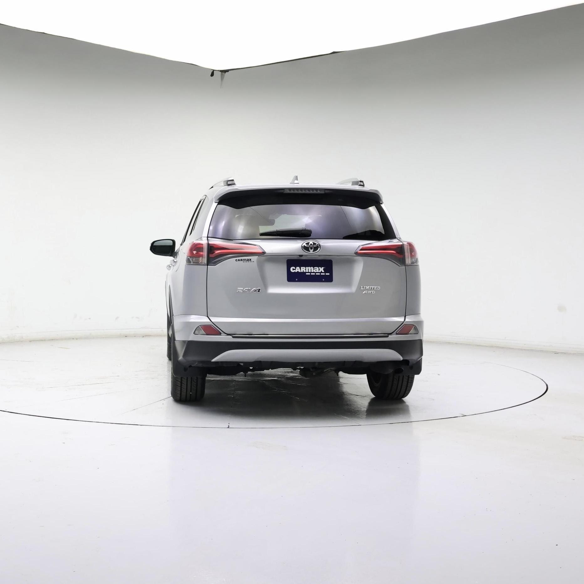 Thumbnail: 2017 Toyota RAV4 - 6