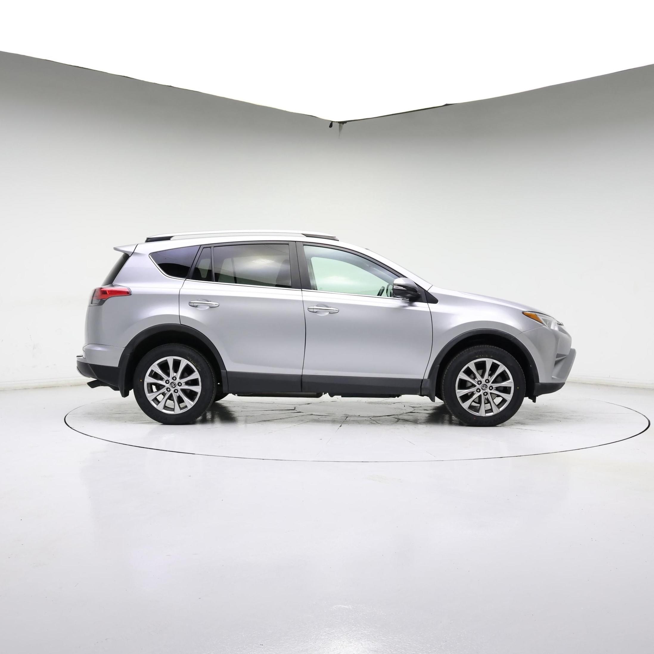 Thumbnail: 2017 Toyota RAV4 - 7