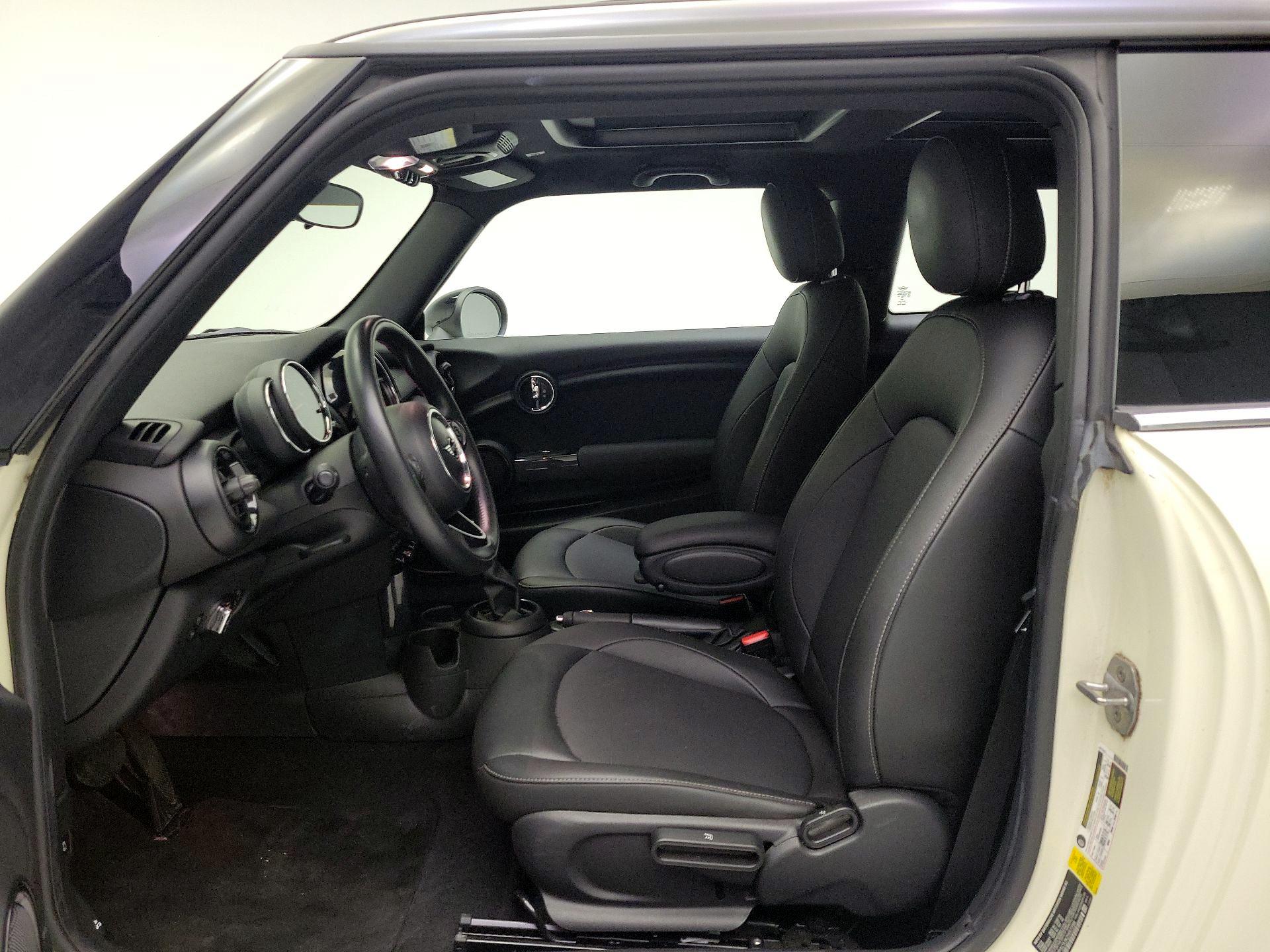 Thumbnail: 2019 MINI Cooper Hardtop - 11