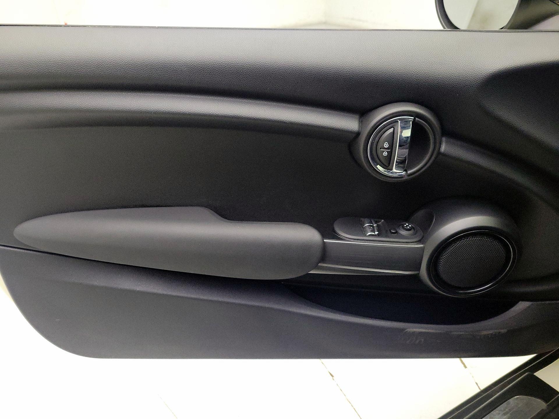 Thumbnail: 2019 MINI Cooper Hardtop - 12