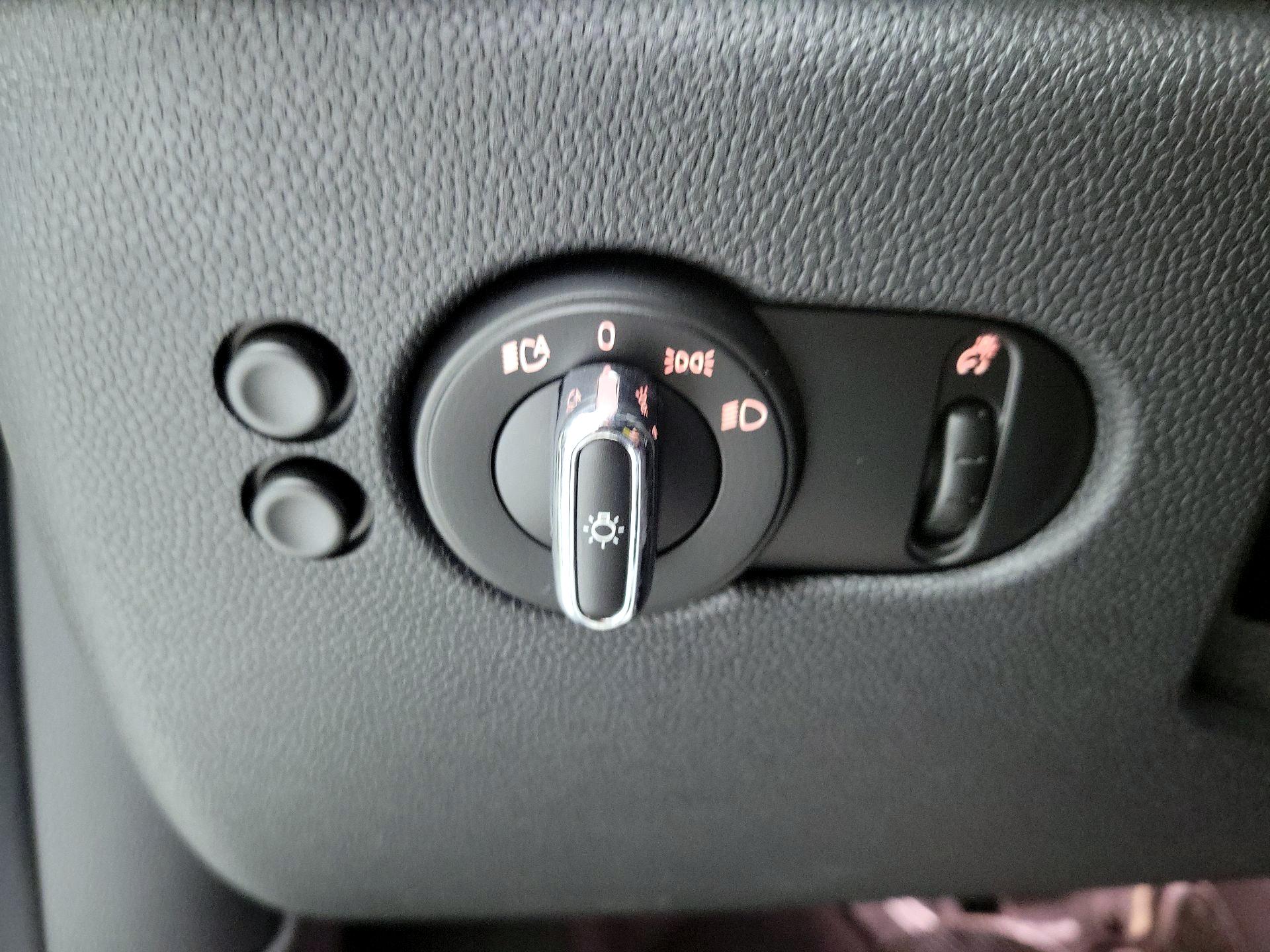 Thumbnail: 2019 MINI Cooper Hardtop - 13