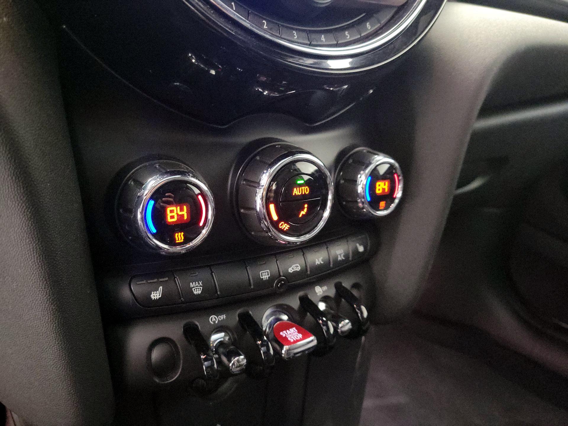 Thumbnail: 2019 MINI Cooper Hardtop - 16