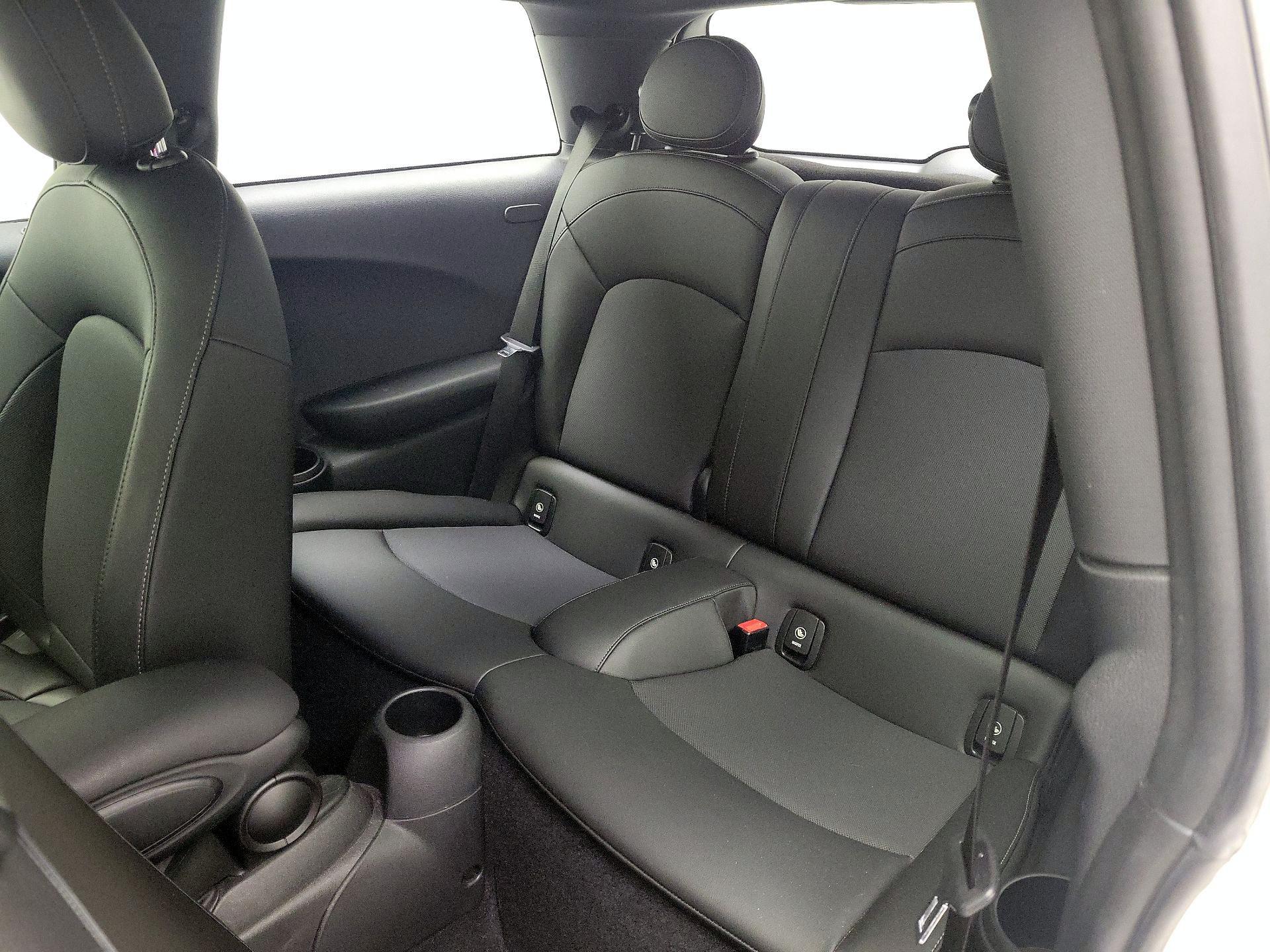 Thumbnail: 2019 MINI Cooper Hardtop - 20