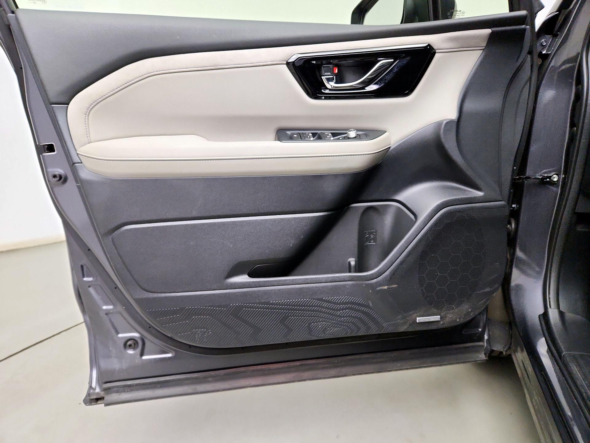 Thumbnail: 2025 Subaru Forester - 12