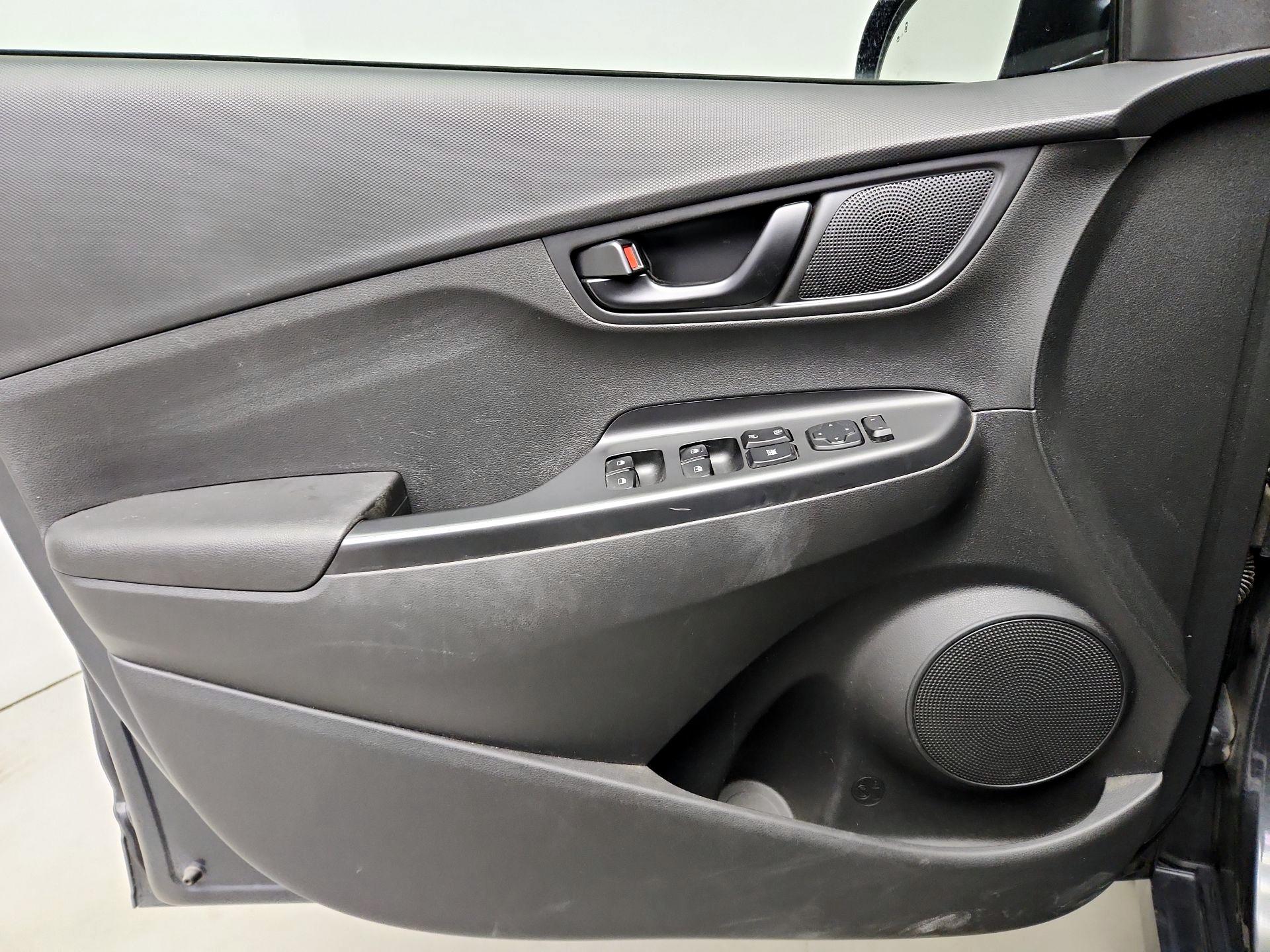 Thumbnail: 2022 Hyundai Kona - 12